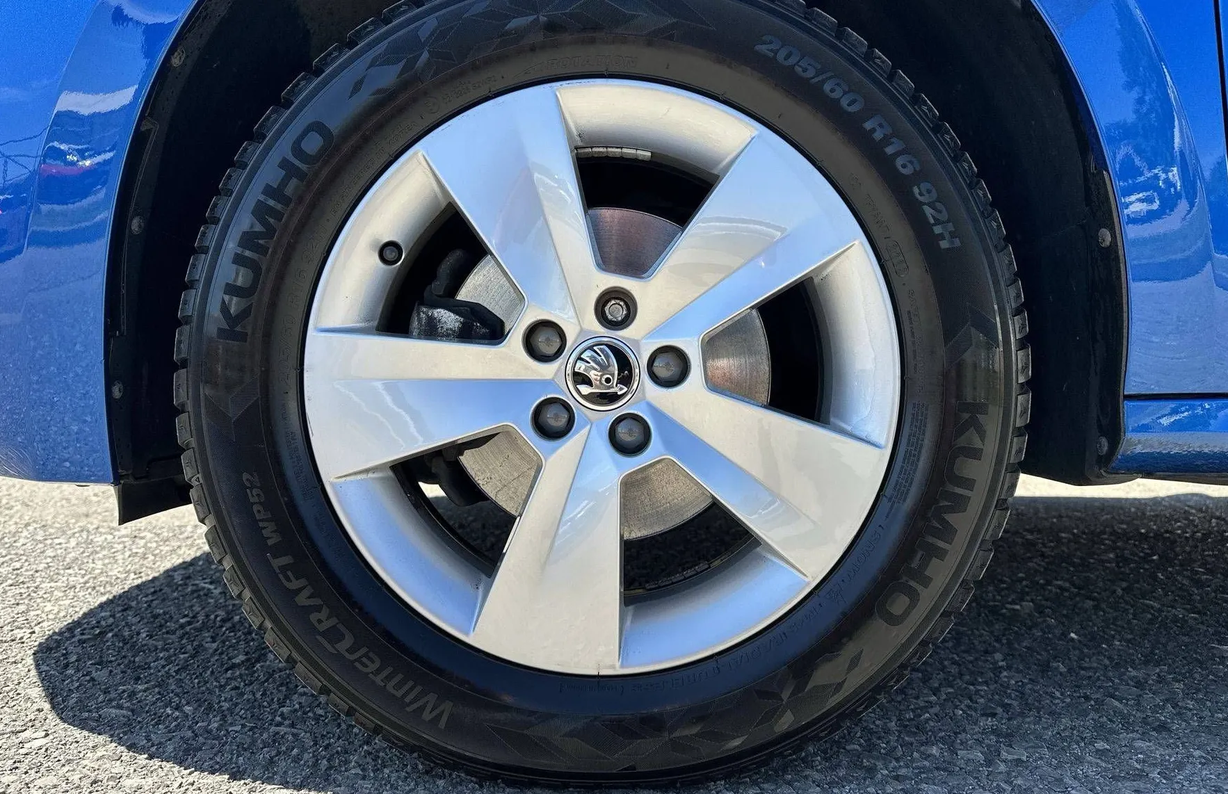 Zunanja slika - Škoda Kamiq - 1.0 TSI Sport  Volan+sedeži  Kamera LED - 9