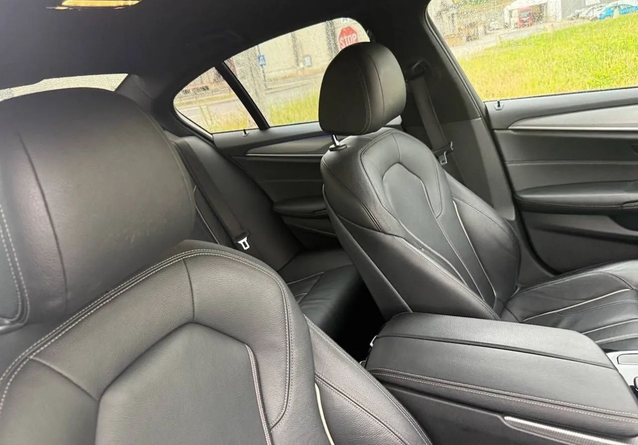 Notranja slika - BMW serija 5: - 520d M-SPORT POLOG 2400 - 7