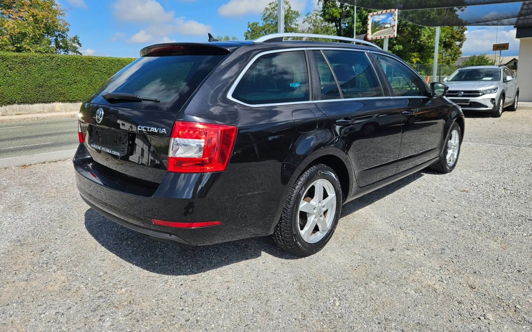 Zunanja slika - Škoda Octavia - Combi 1.6 TDI  1.LASTNIK  SLO SAMO 92000KM... - 3