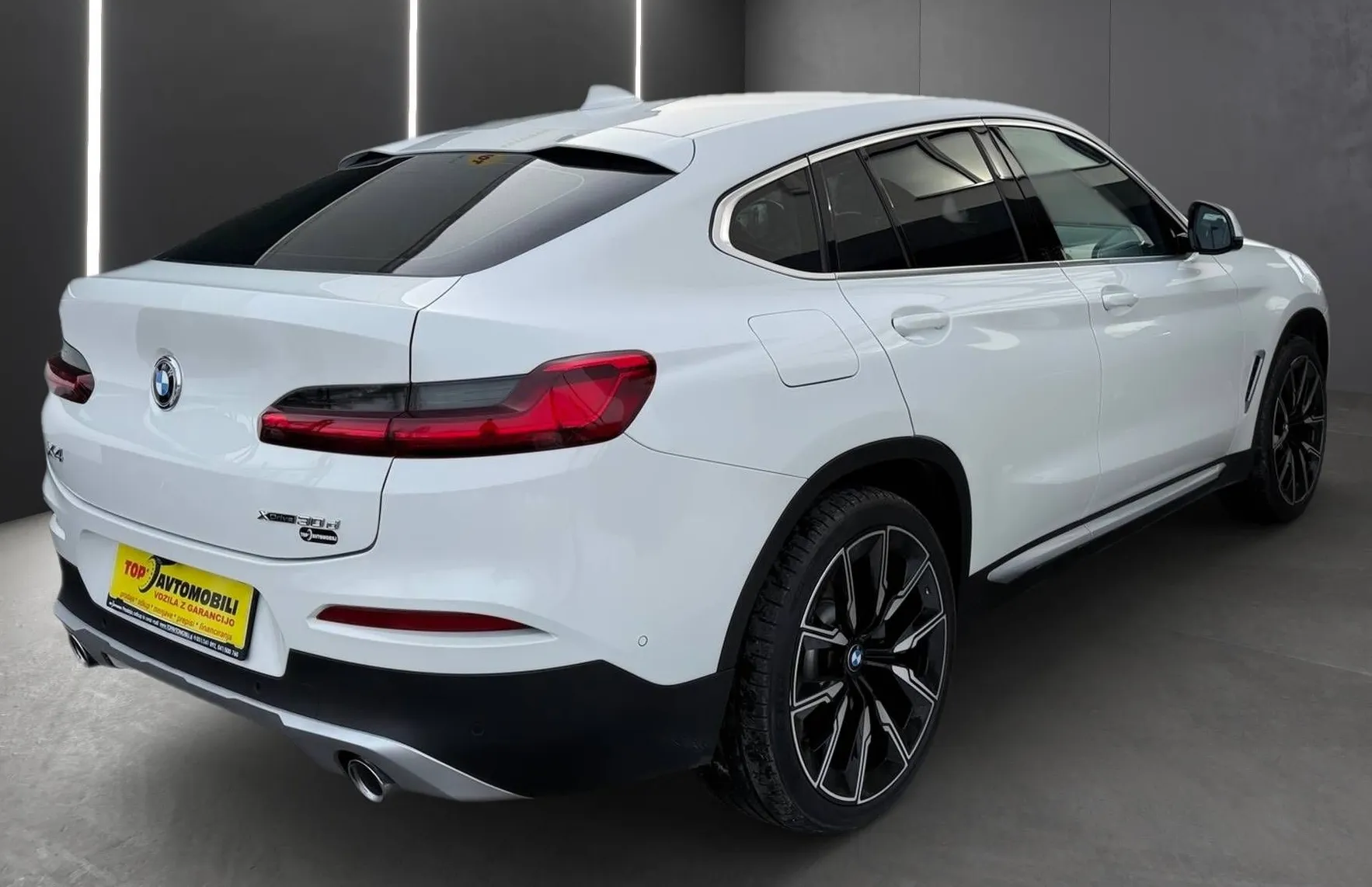 Zunanja slika - BMW X4 - serija : xDrive30d X LINE ADAPTIVE LED KAMERA NAVI PDC ... - 6