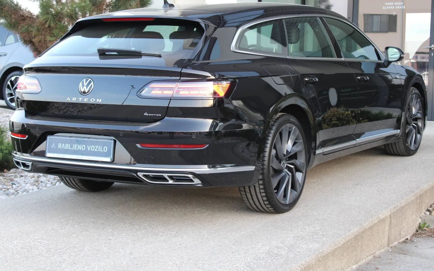 Zunanja slika - Volkswagen Arteon - Shooting Brake 2.0 TDI 4MOTION avt. 147kW R-Line ACC VIRTU - 6