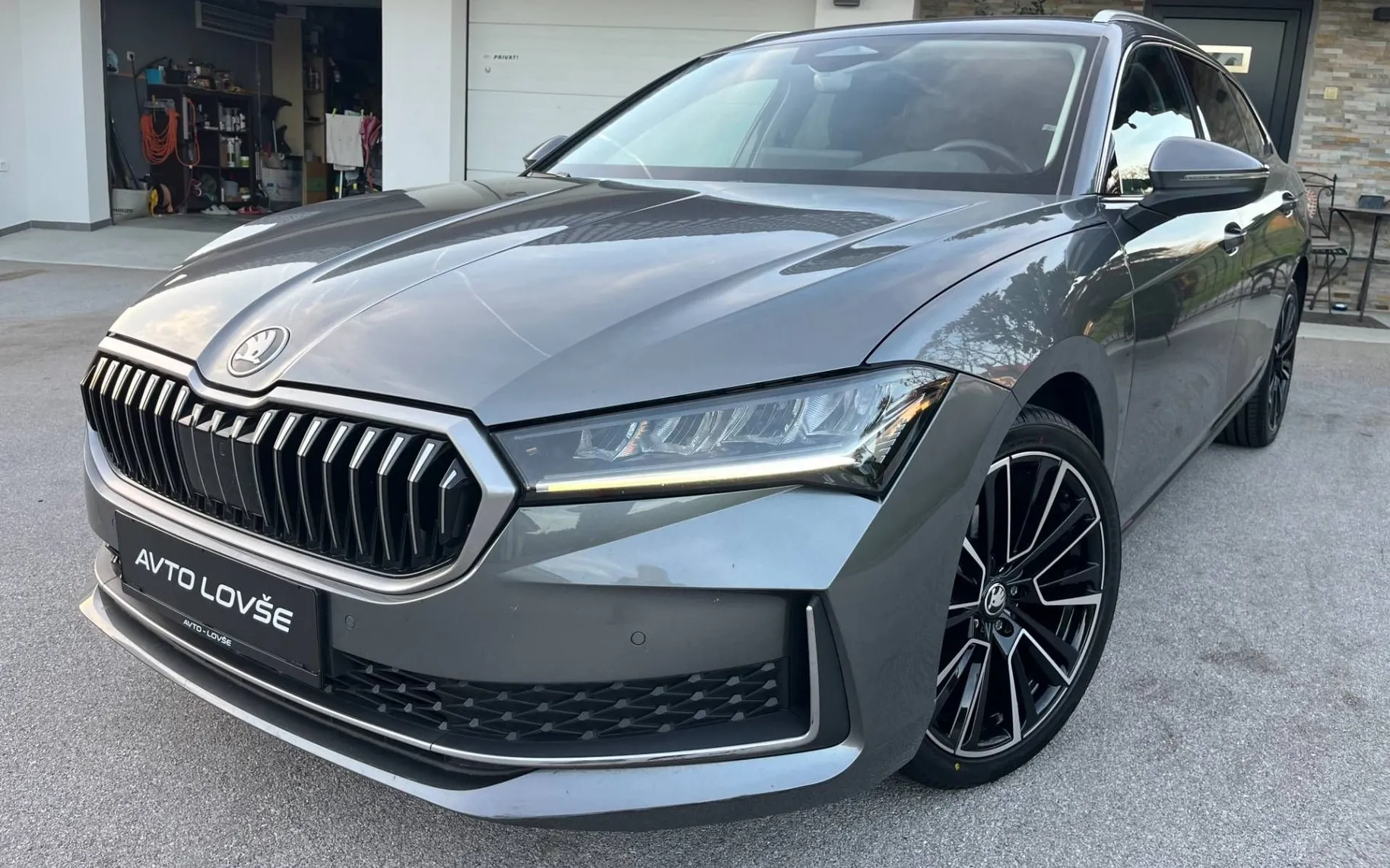 Zunanja slika - Škoda Superb - Combi 1.5 TSI mHEV Selection DSG-1 LASTNIK-ALU-KAM - 1