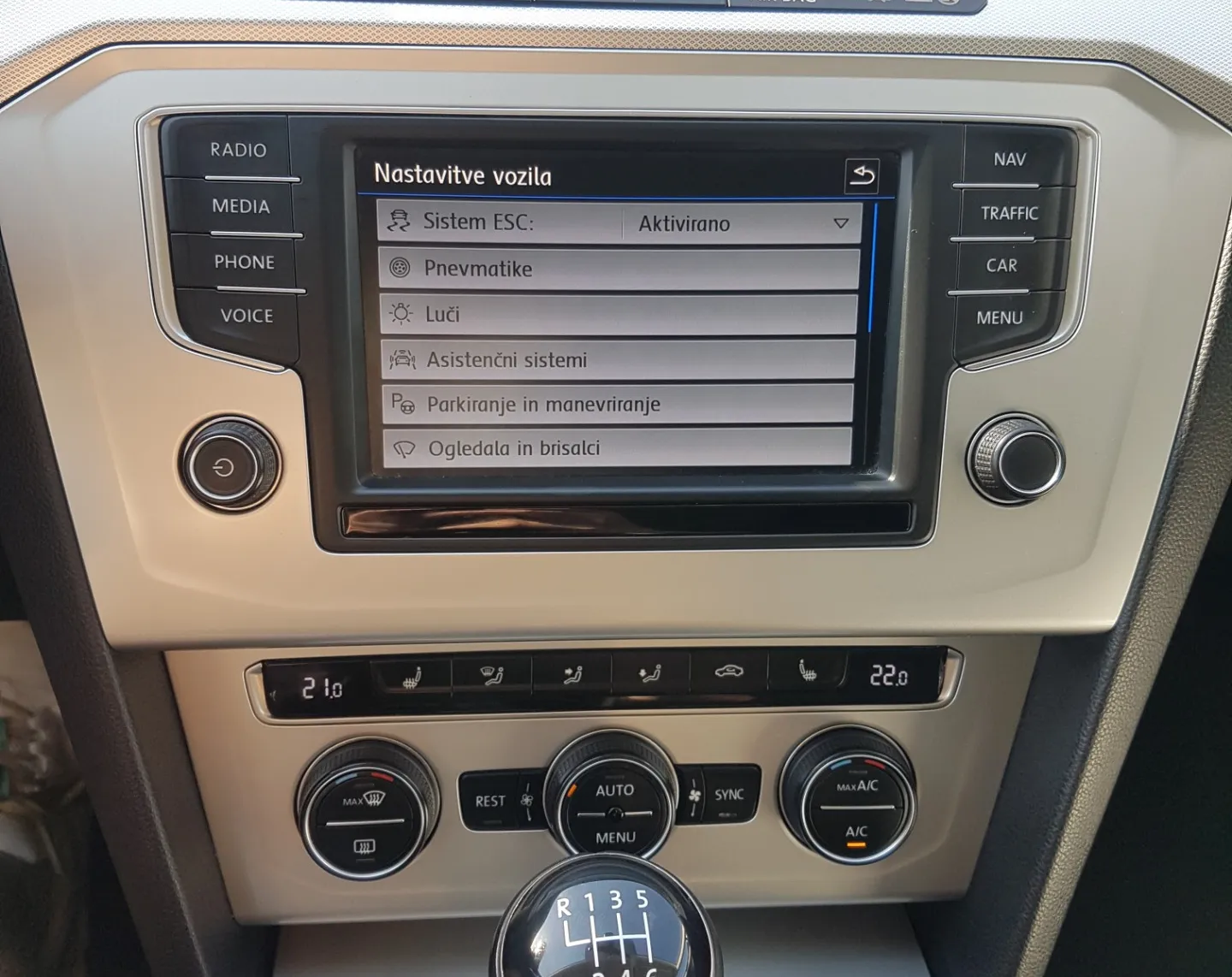 Zunanja slika - VW Passat - 4motion 2,0 TDI BMT Comfortline - 16