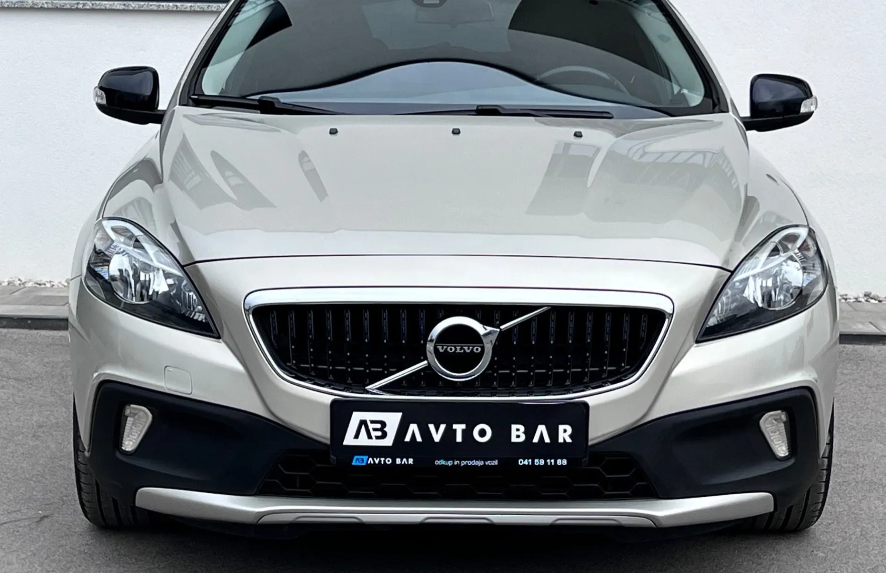Zunanja slika - Volvo V40 Cross Country - 2.0TD+NAV+VIRTUAL+PDC+ALU - 2