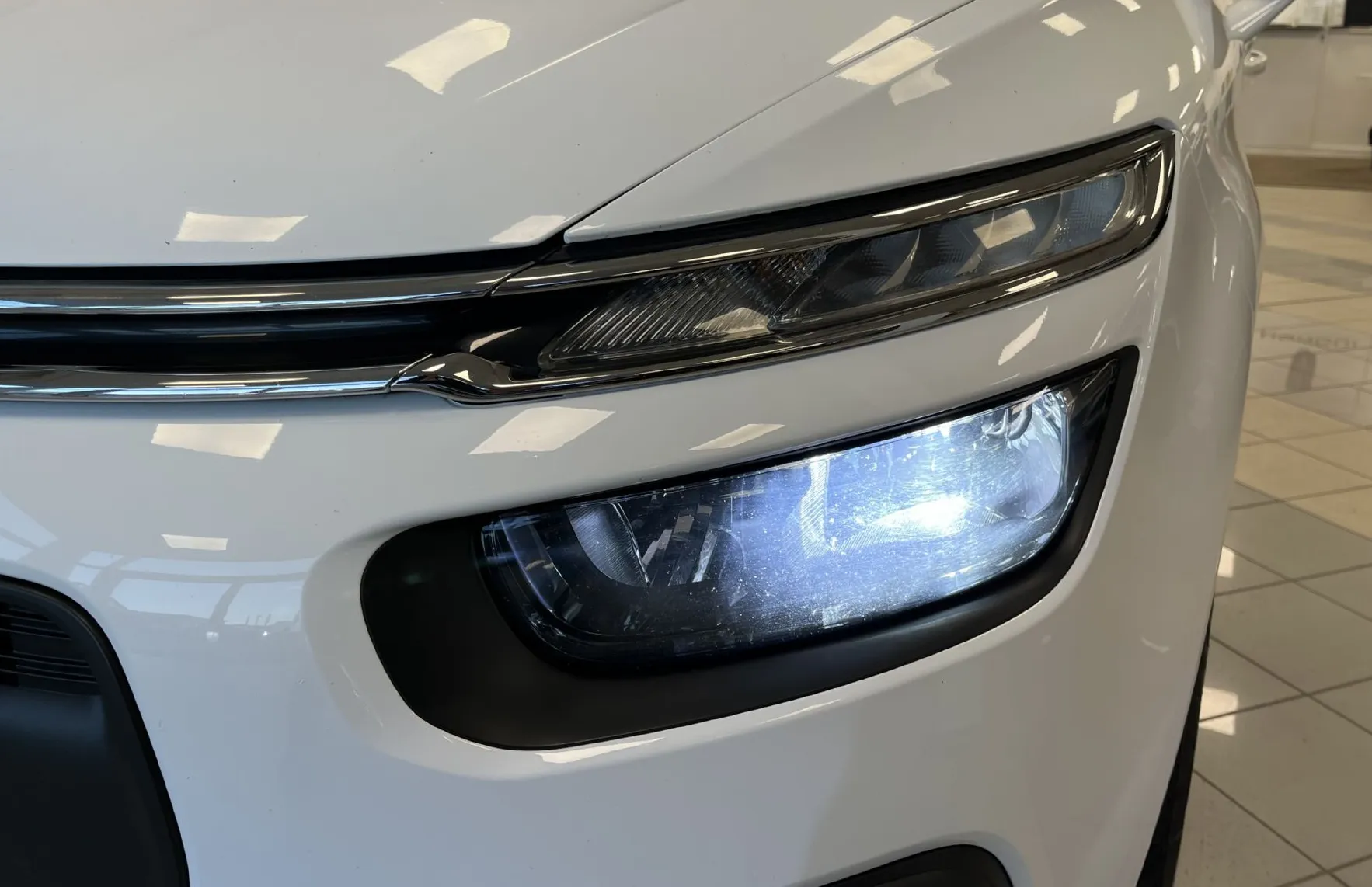 Zunanja slika - Citroën C4 - Picasso Live PureTech 130 S S BVM6 - SLOVENSKO POREKLO - - 17