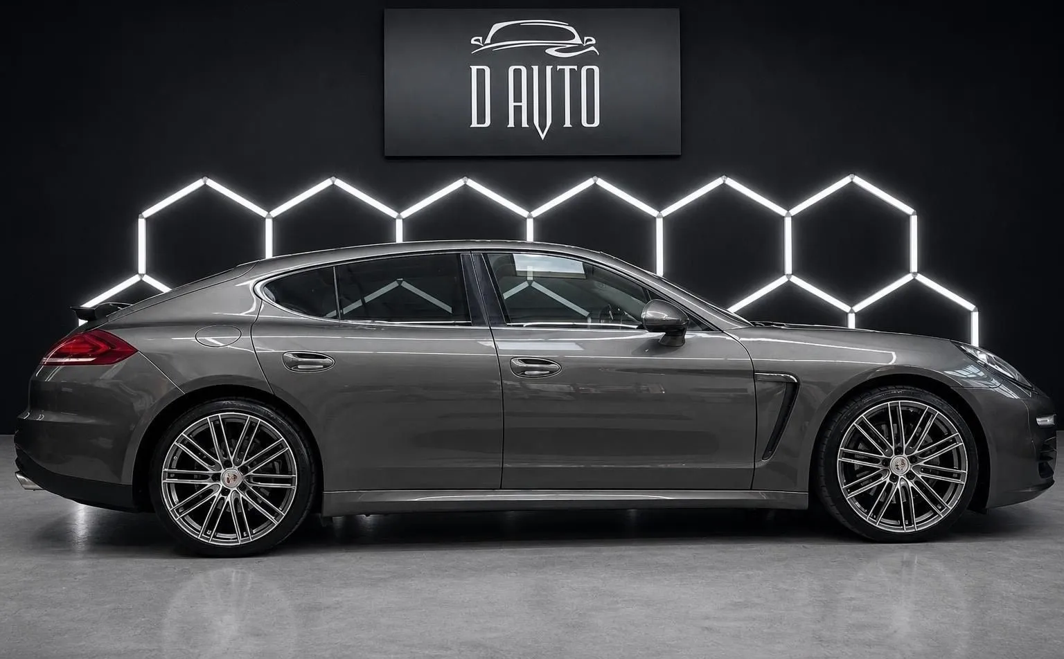 Zunanja slika - Porsche Panamera - 3.0 Diesel 184kW | 360° KAMERA | NAVI | MEMORY... - 5