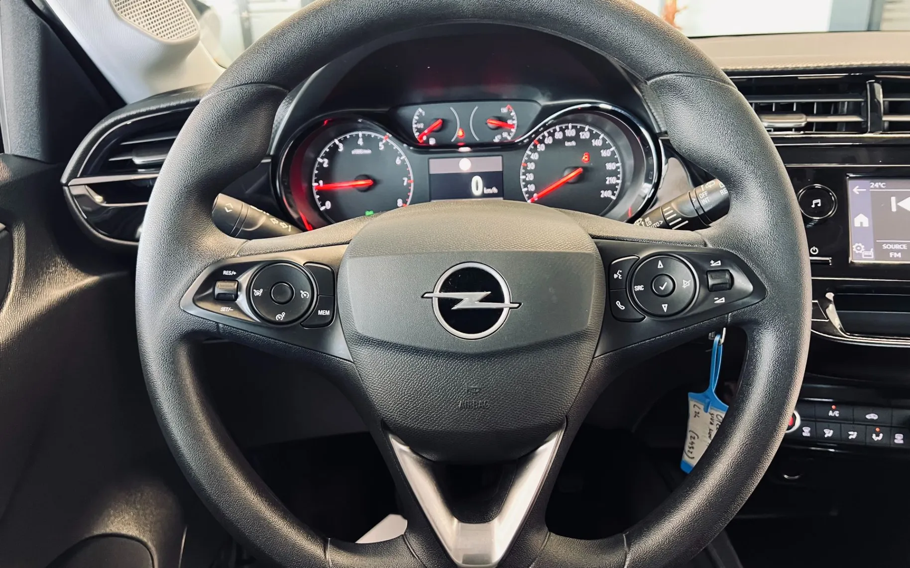 Zunanja slika - Opel Corsa - 1,2 Edition - 12