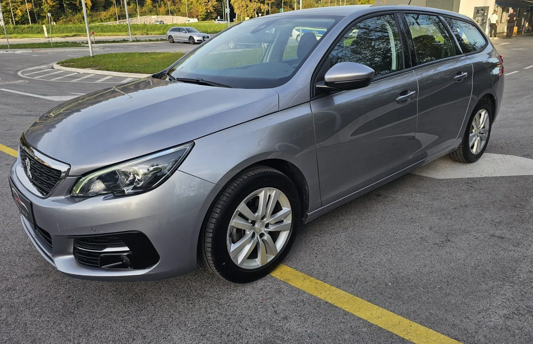 Zunanja slika - Peugeot 308 - SW 1.5 BlueHDi 130 Pack Avt.|2xpdc|alu|navi|led - 1