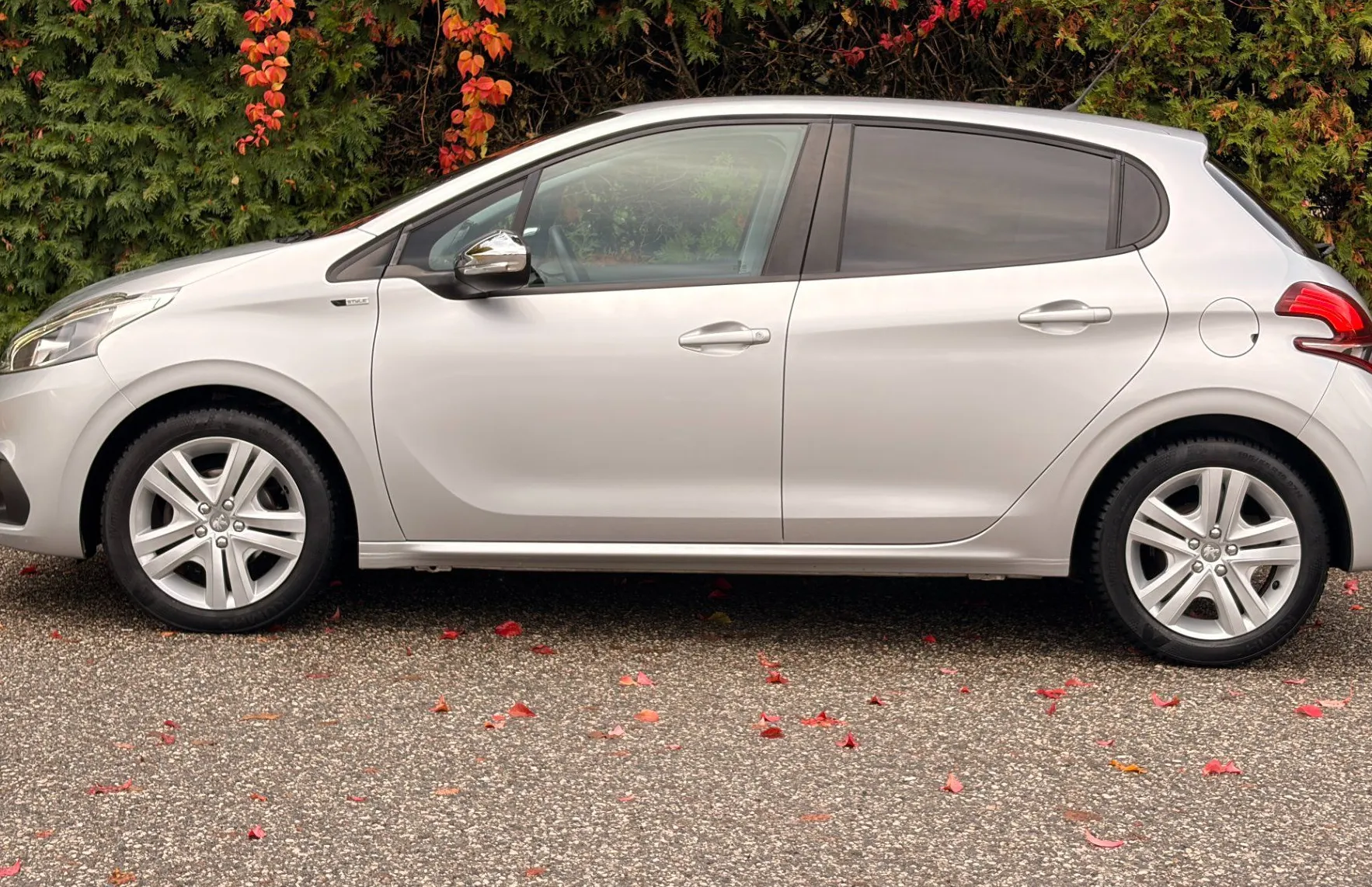 Zunanja slika - Peugeot 208 - 1.2 PureTech 82 Style - BREZ POLOGA - 5