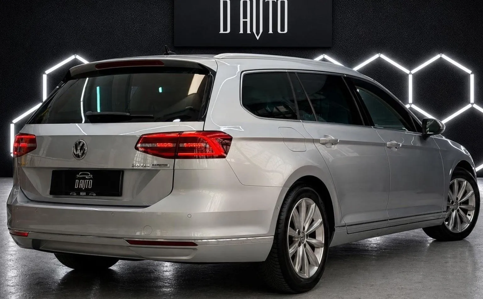 Notranja slika - Volkswagen Passat Variant - 2.0 TDI DSG|VIRTUAL|ACC|FULL LED|KAMERA|V.NAVI| - 8