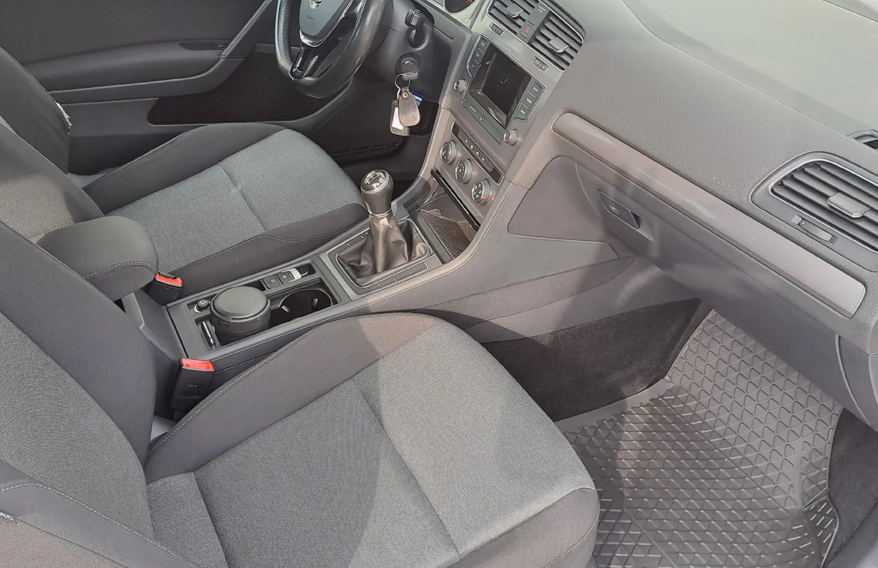 Zunanja slika - Volkswagen Golf - 1.2 TSI BMT Trendline - 6