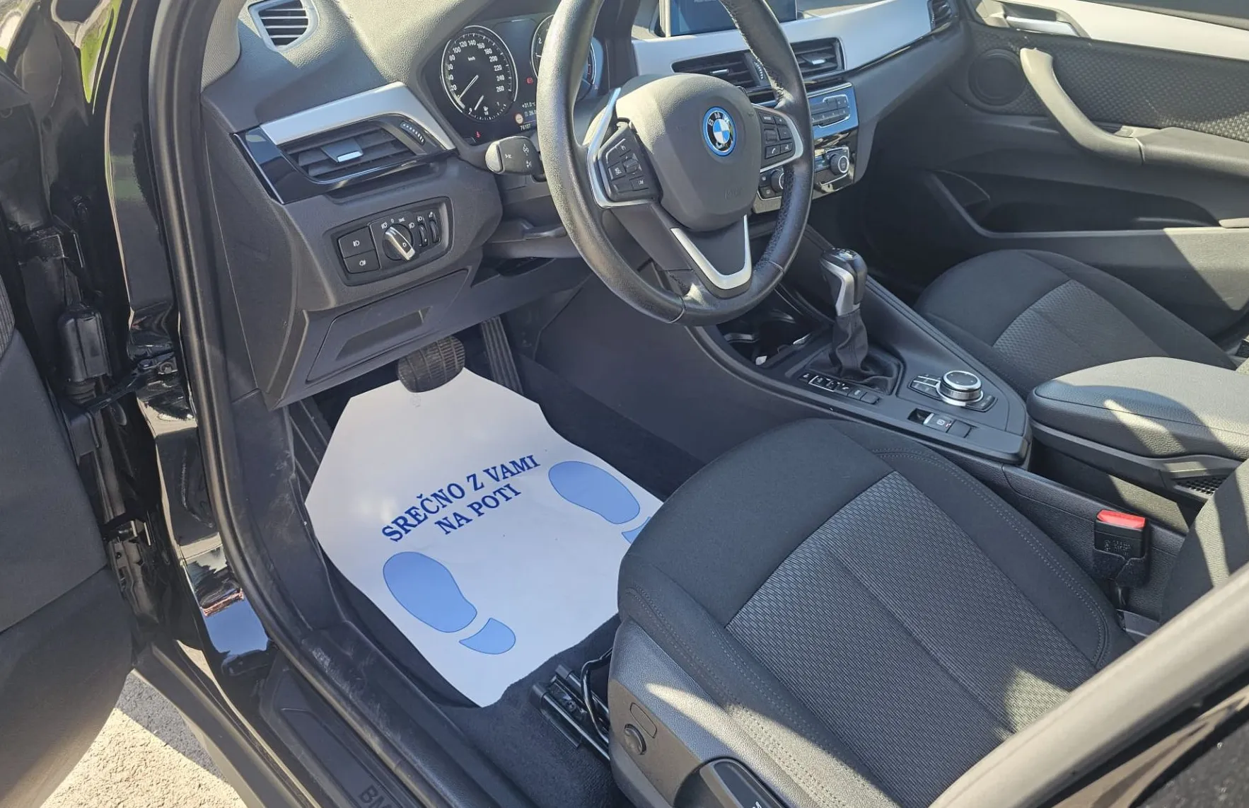 Zunanja slika - BMW X1 - serija : xDrive25e Advantage Avt.|navi|el prtljažnik|fulLED - 7
