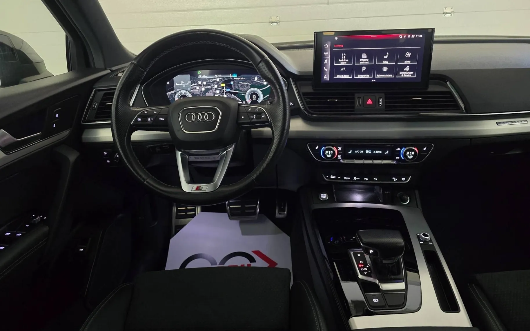 Notranja slika - Audi Q5 - quattro 40 TDI Advanced S-line S tronic - 11