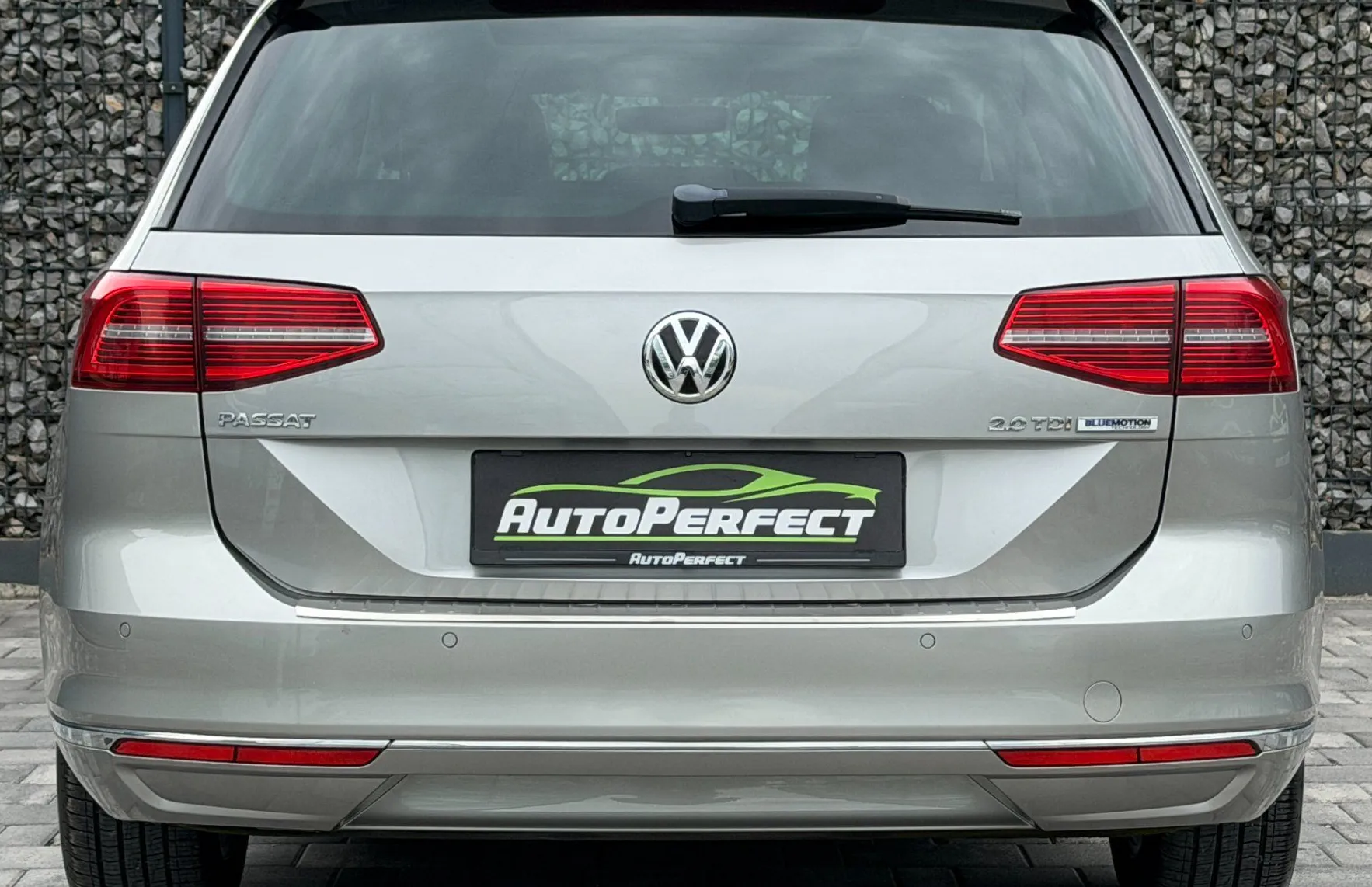 Zunanja slika - Volkswagen Passat - Variant 2.0 TDI Highline |PANO|POTRJ.SERV|KAM|GR.SED|NAVI - 5