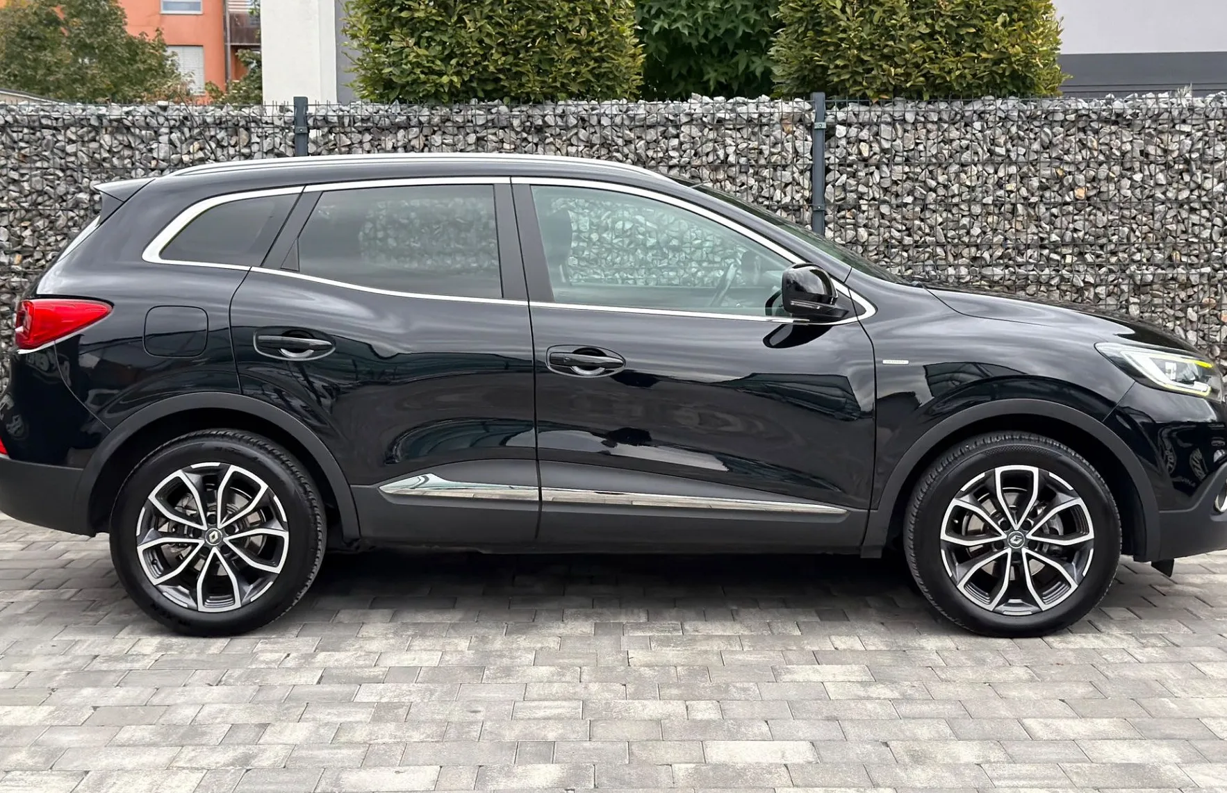 Zunanja slika - Renault Kadjar - dCi 110 Energy Graphite |KEYLESS|KAM|NAVI|PDC| - 8