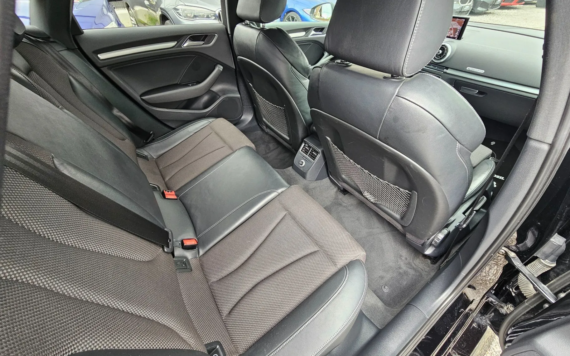 Notranja slika - Audi A3 - Limuzina quattro 2.0 TDI S tronic |S-LINE|MATRIX| - 11