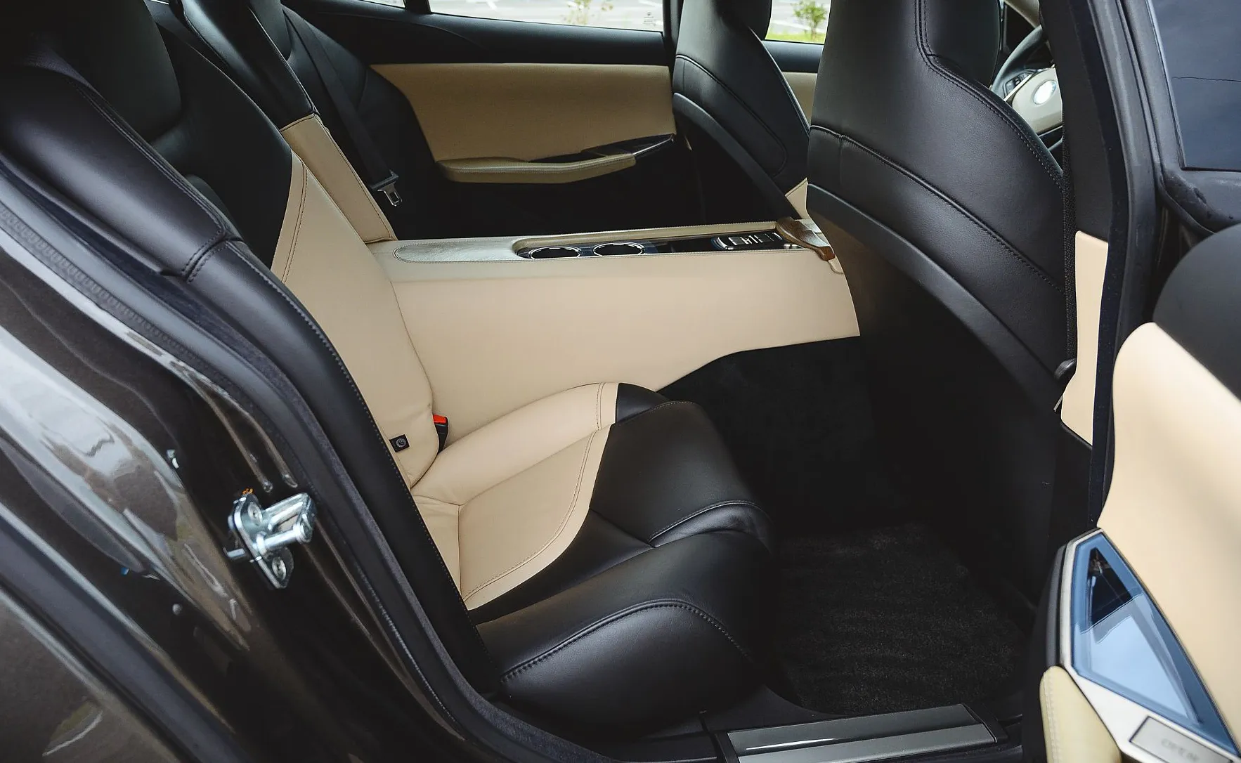 Zunanja slika - Fisker Karma - vsa dodatna oprema - 13