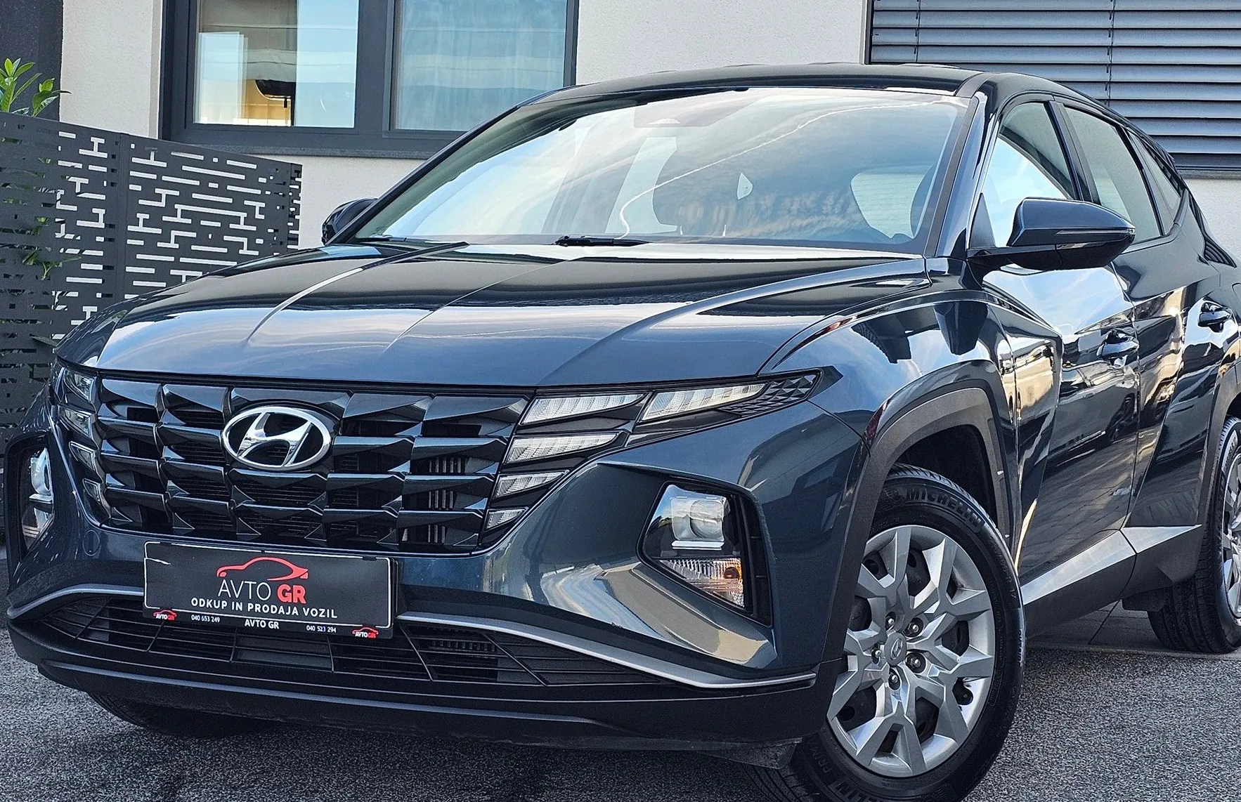 Zunanja slika - Hyundai Tucson - 1.6 T GDI - SLO-1.LAST-ODLIČEN-DARILO STREŠNI KOVČ - 1