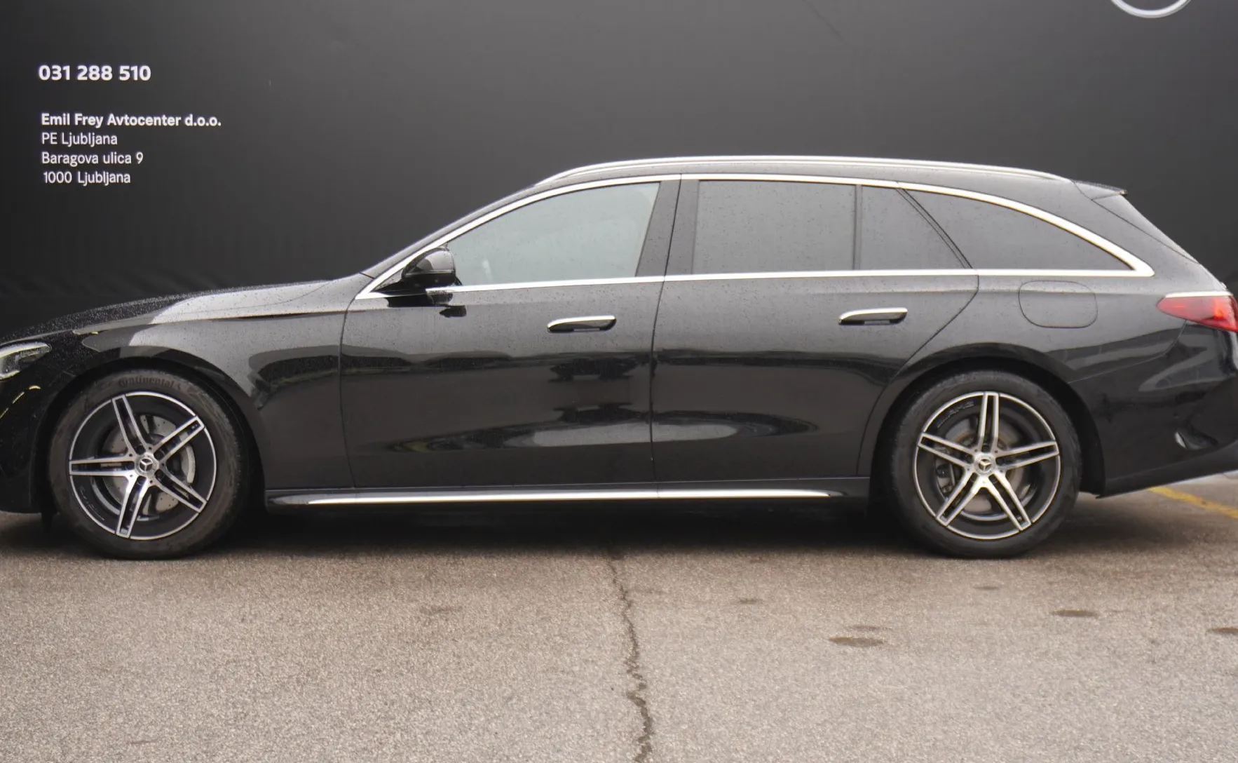 Zunanja slika - Mercedes-Benz E-Razred - E 300 e T AMG LINE - 4