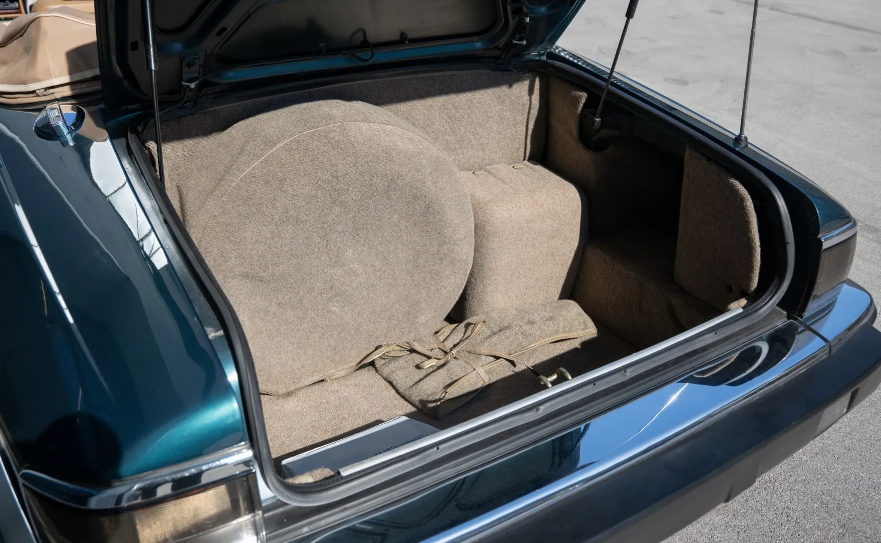 Zunanja slika - Jaguar XJS - 4.0 Cabrio AUT. - 19