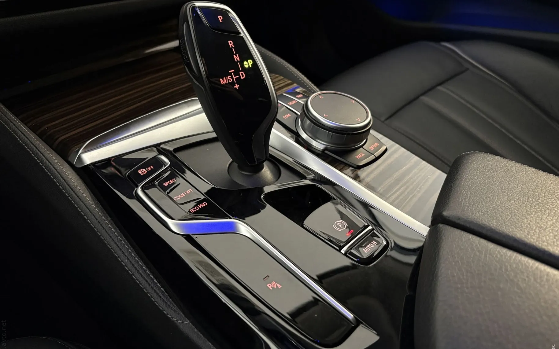 Notranja slika - BMW serija 5 Touring: - 40d|xDrive|M|ACC|Laser|HUD|Kamera|TV|Gretje|Klju.. - 11