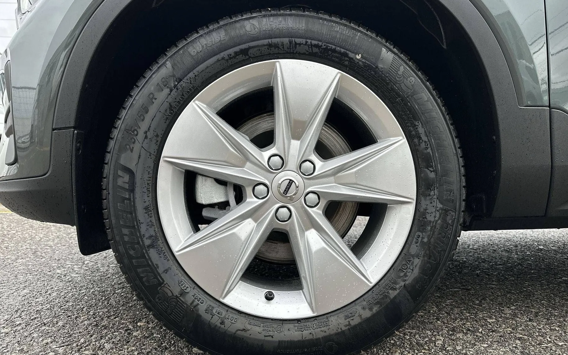 Notranja slika - Volvo XC40 - B3 P Core DCT... - 9