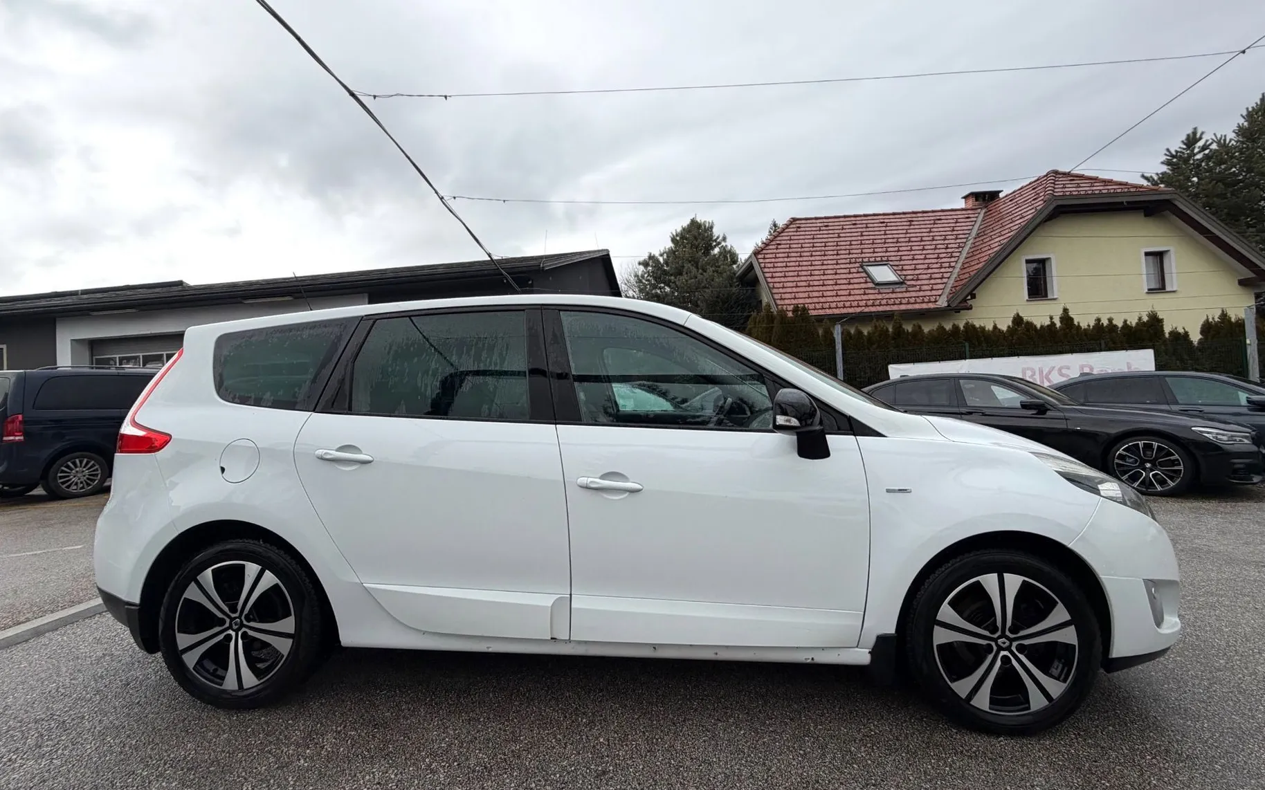 Zunanja slika - Renault Scénic - Grand Scenic Bose Edition dCi 110 SLO.VOZILO 2.LASTNICA NAVI - 6