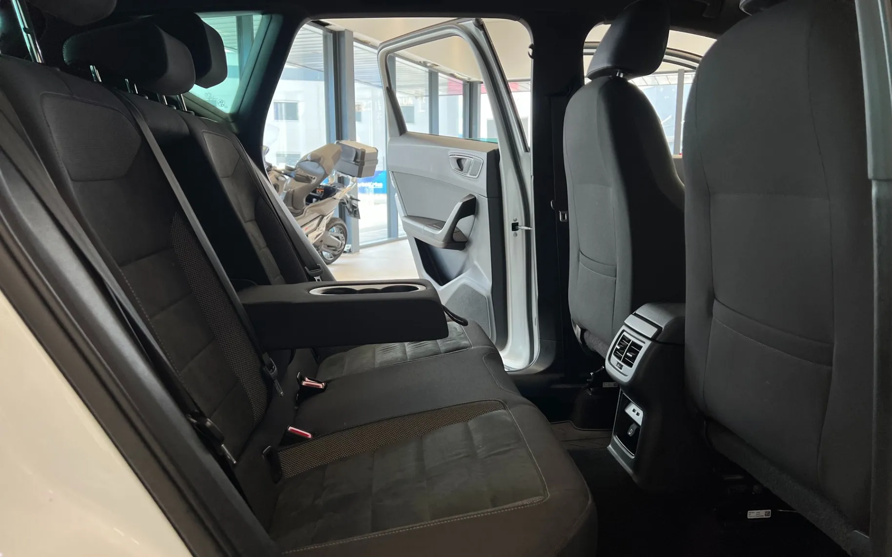 Zunanja slika - Seat Ateca - 2,0 TDI FR DSG - 12