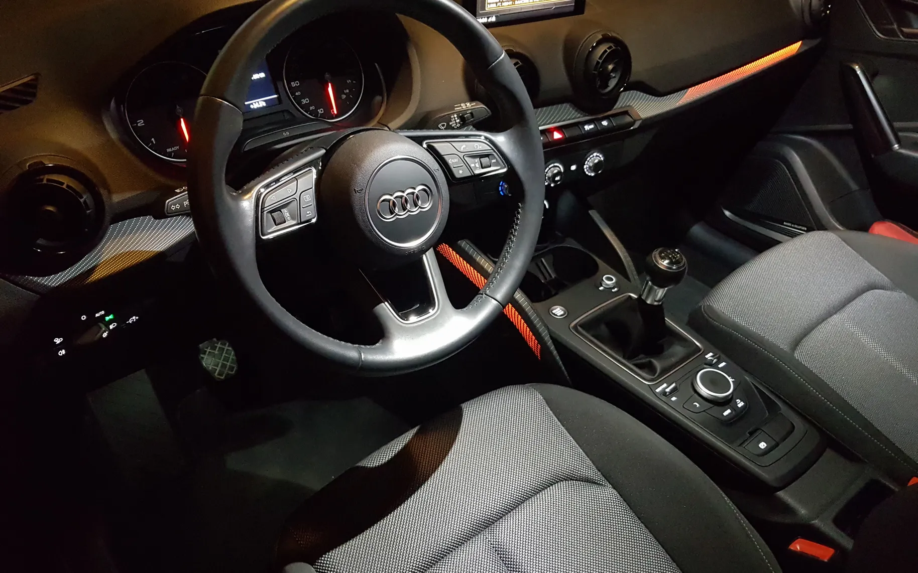 Notranja slika - Audi Q2 - 1,0 TFSI CoD Sport - 5