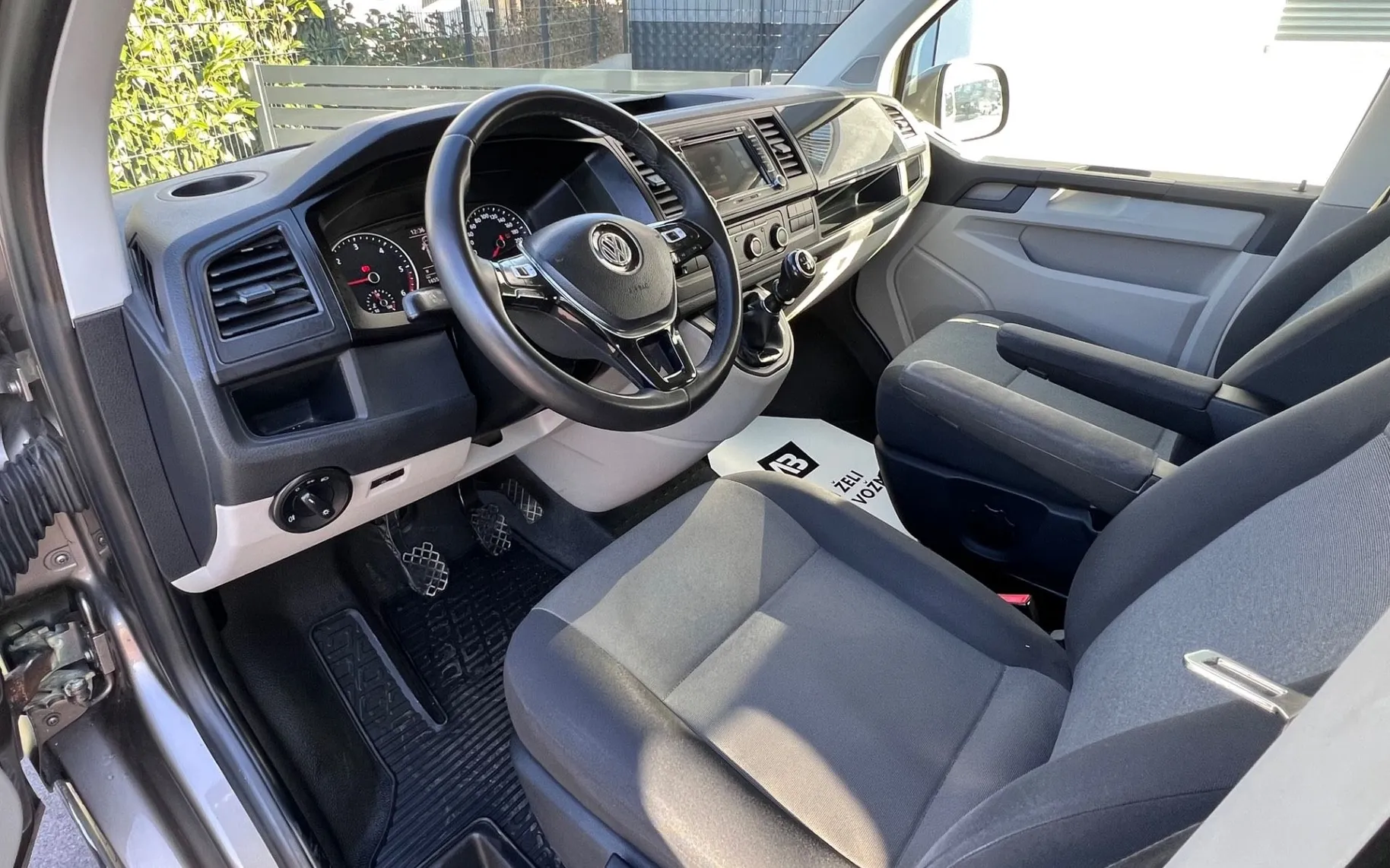 Notranja slika - Volkswagen Transporter - 2.0 TDI+150KM+SLO+1.LAST+KAMERA... - 9