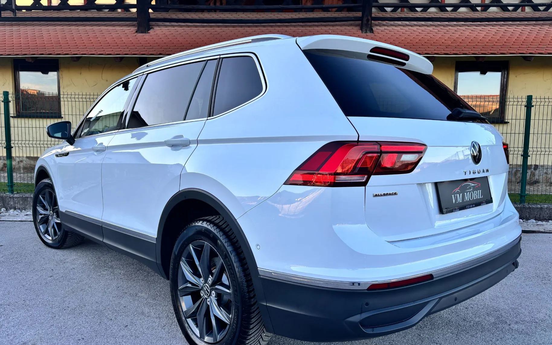 Zunanja slika - Volkswagen Tiguan - Allspace 2.0 TDI-1.LAST-7 SED-VIRTUAL-18COL-KAM 360-RADAR - 5