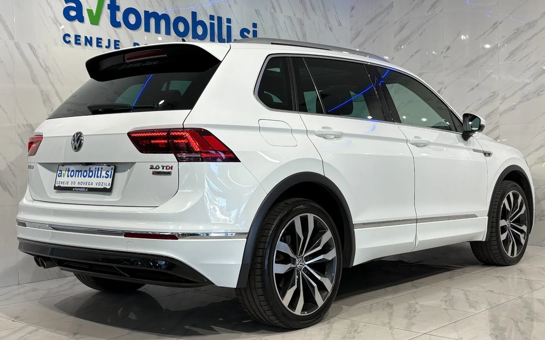 Zunanja slika - Volkswagen Tiguan - 2.0TDI R-Line DSG 4motion|Panorama|ACC|Kamera|SLO| - 4
