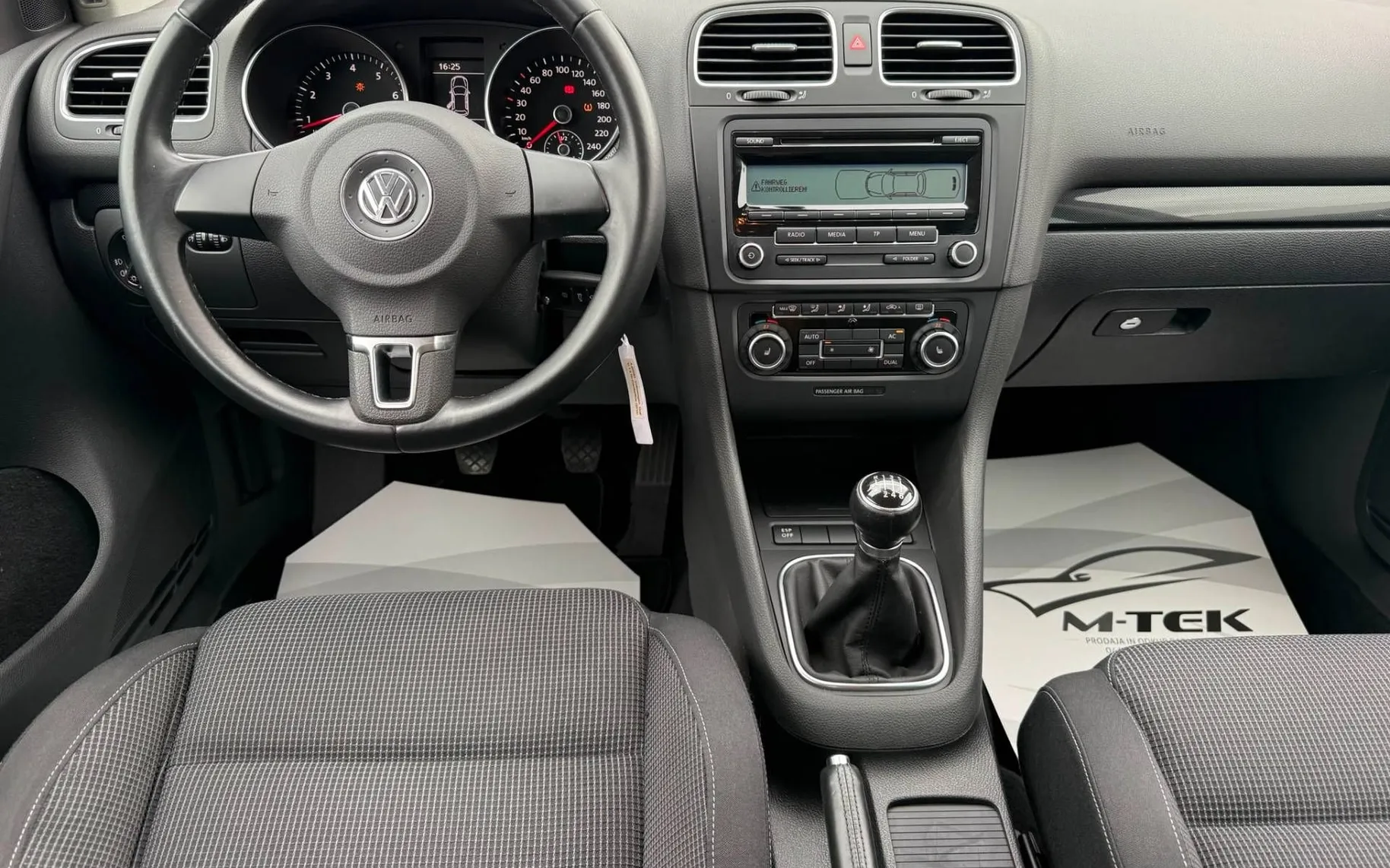 Notranja slika - Volkswagen Golf - Comfortline 1.2 TSI... - 11