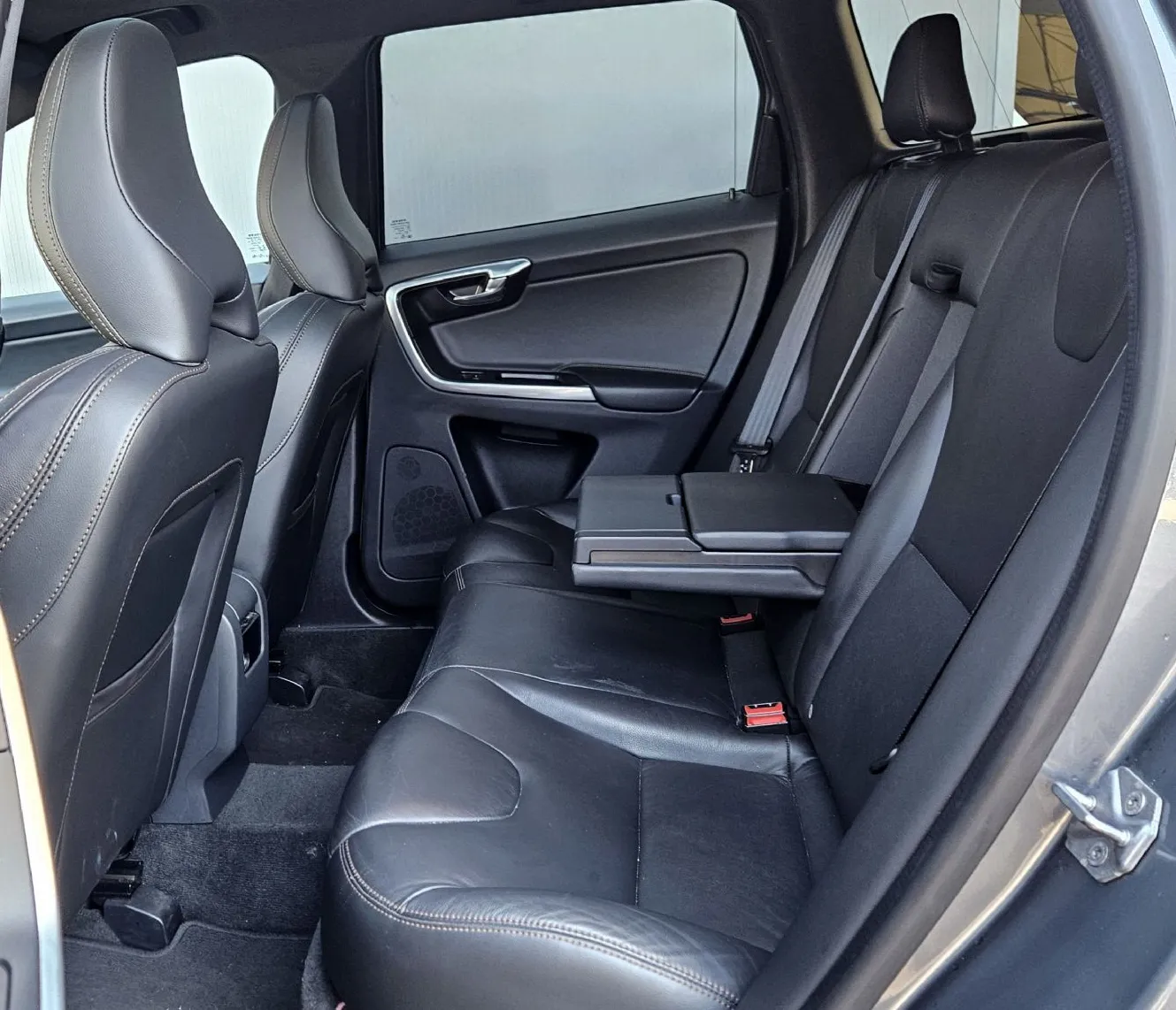 Zunanja slika - Volvo XC60 - D4 AUT. SIGNATURE +Xenon+ACC+Kamera +Pano+Usnje... - 12