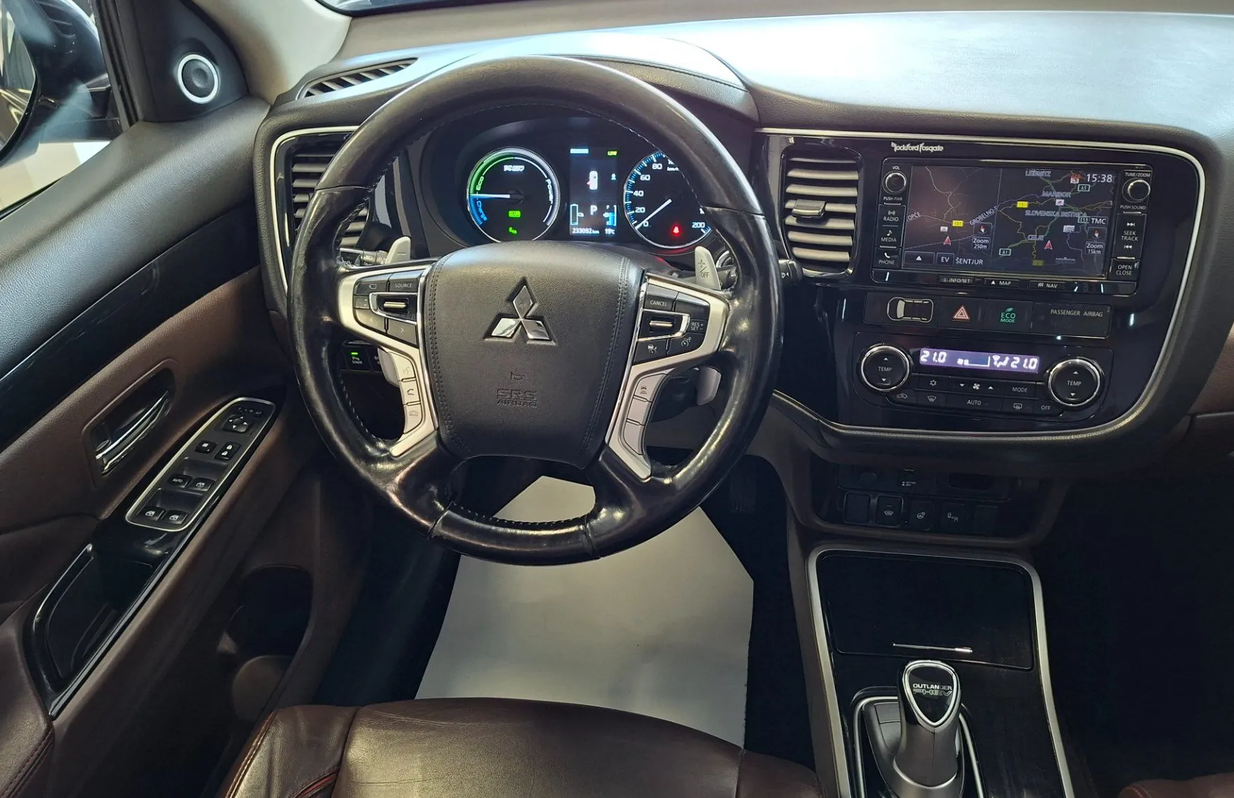 Zunanja slika - Mitsubishi Outlander - PHEV 4WD 2.0 Instyle Navi+ Avt.-SLO-ODLIČEN- - 8