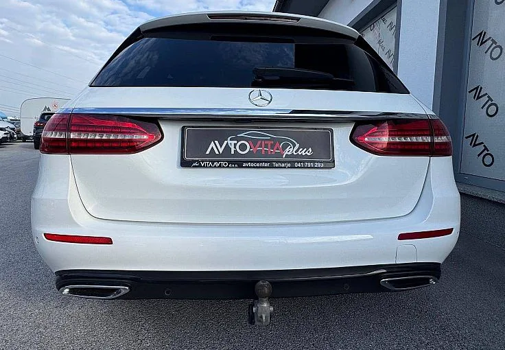 Zunanja slika - Mercedes-Benz E-Razred - E 220 d T Avantgarde Avt.Virtal Led Kljuka Kamera - 6