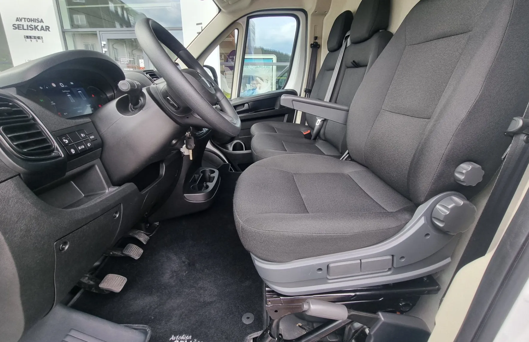 Zunanja slika - Opel Movano - 2.2 BHDi - 12