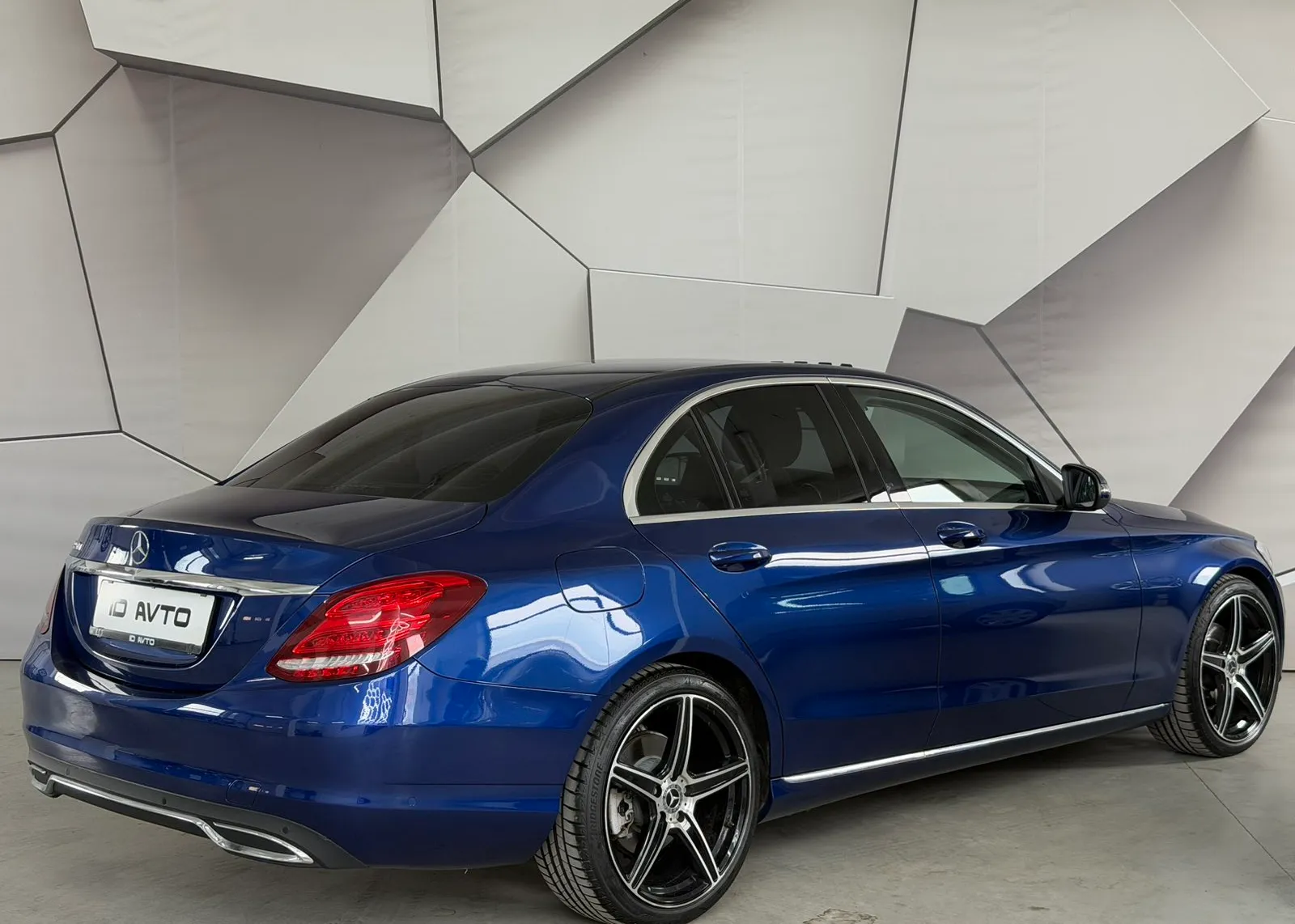 Zunanja slika - Mercedes-Benz C-Razred - C220 AUT. - 5