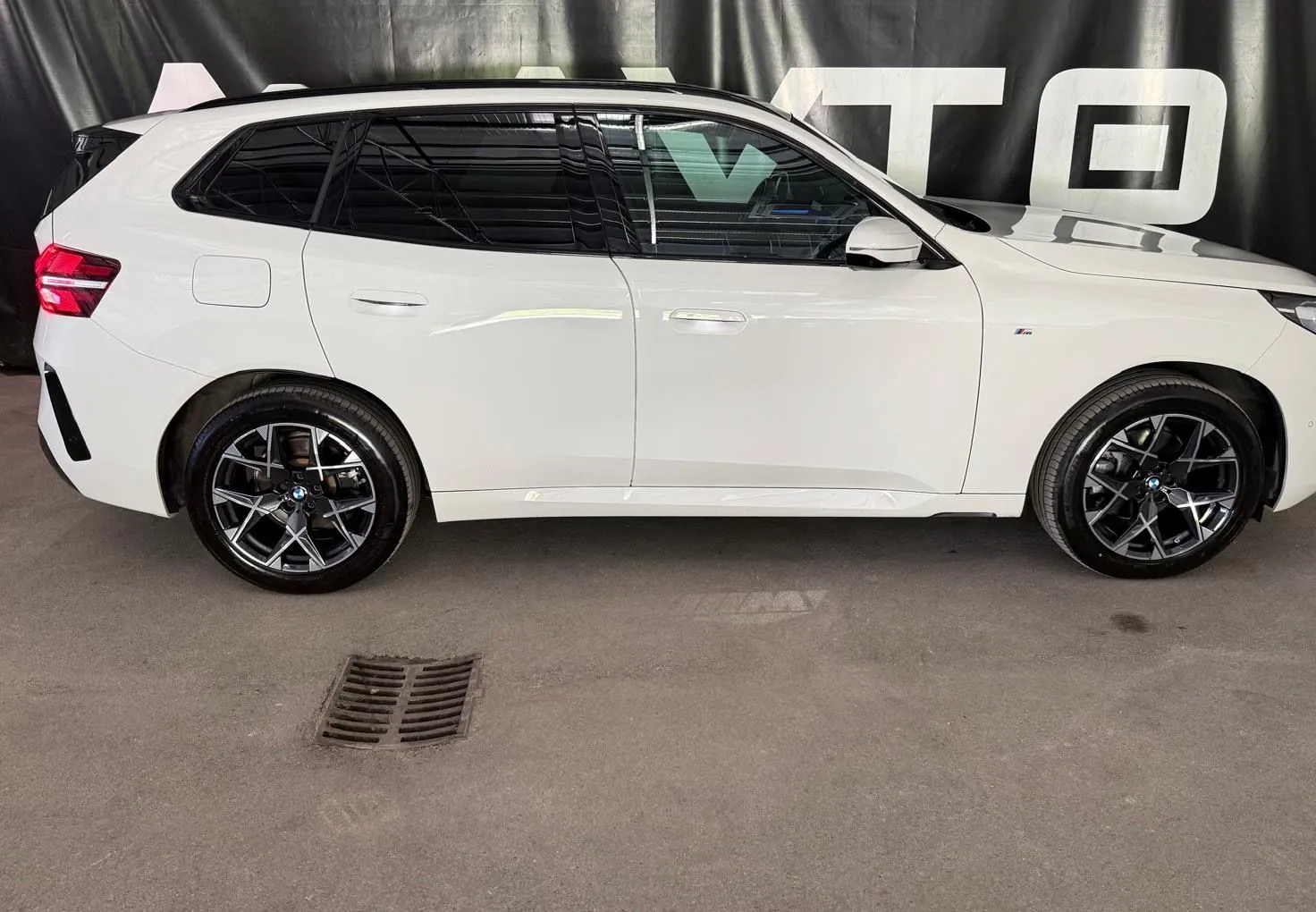 Zunanja slika - BMW X3 - serija : xDrive20d Avt. MSPORT-KAM360-VK-HUD-F.ASSIS.-LED.. - 3