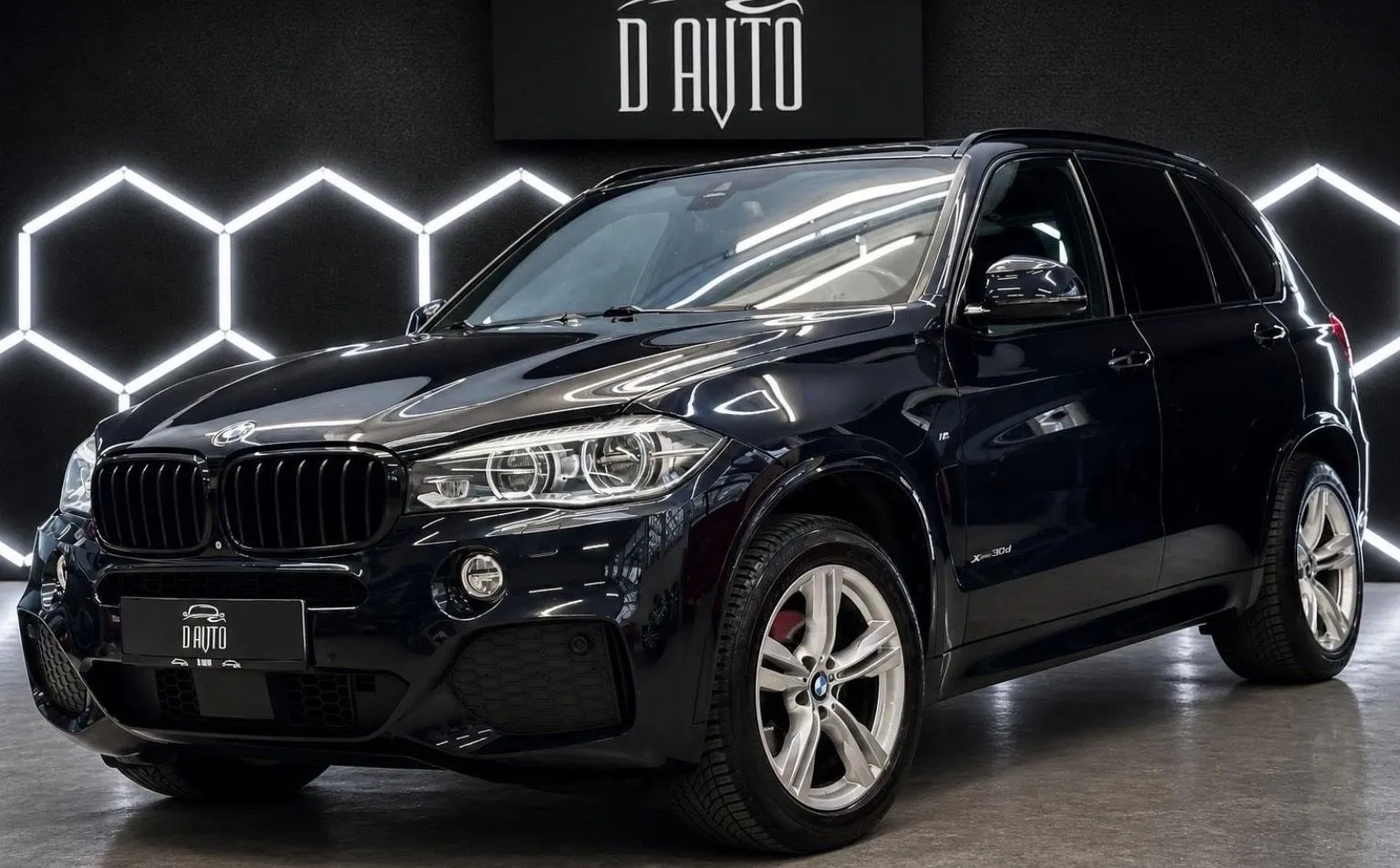Zunanja slika - BMW serija X5: - xDrive30d M Sport-HUD-SOFT CLOSE-360° -ACC-VIRTUAL - 1