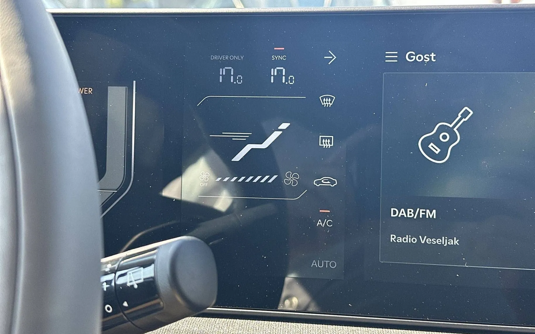 Notranja slika - KIA EV2 - 42.2 kWh Sky - 30
