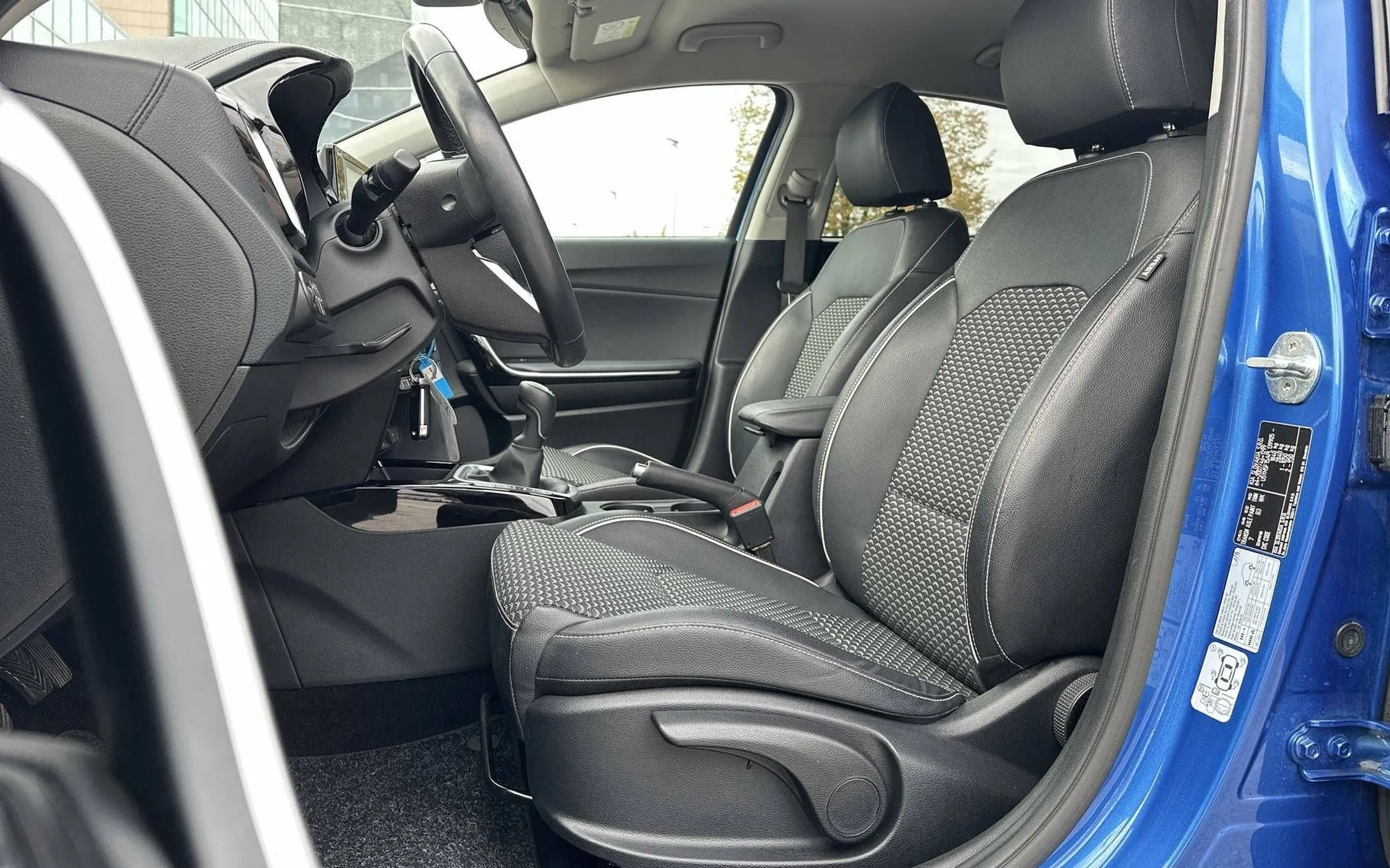 Notranja slika - KIA XCeed - 1.5 T-GDI EX WAY - 10