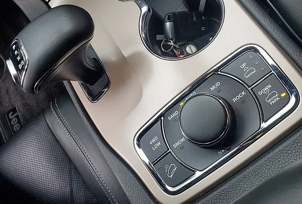 Zunanja slika - Jeep Grand Cherokee - 3.0 V6 Multijet II 250 Overland HIDRAVLIKA RADAR - 11