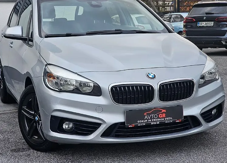 Zunanja slika - BMW Serija 2 - Active Tourer: 220d Sport Line- Le 165.000km- AUT.-ŠPORT - 7