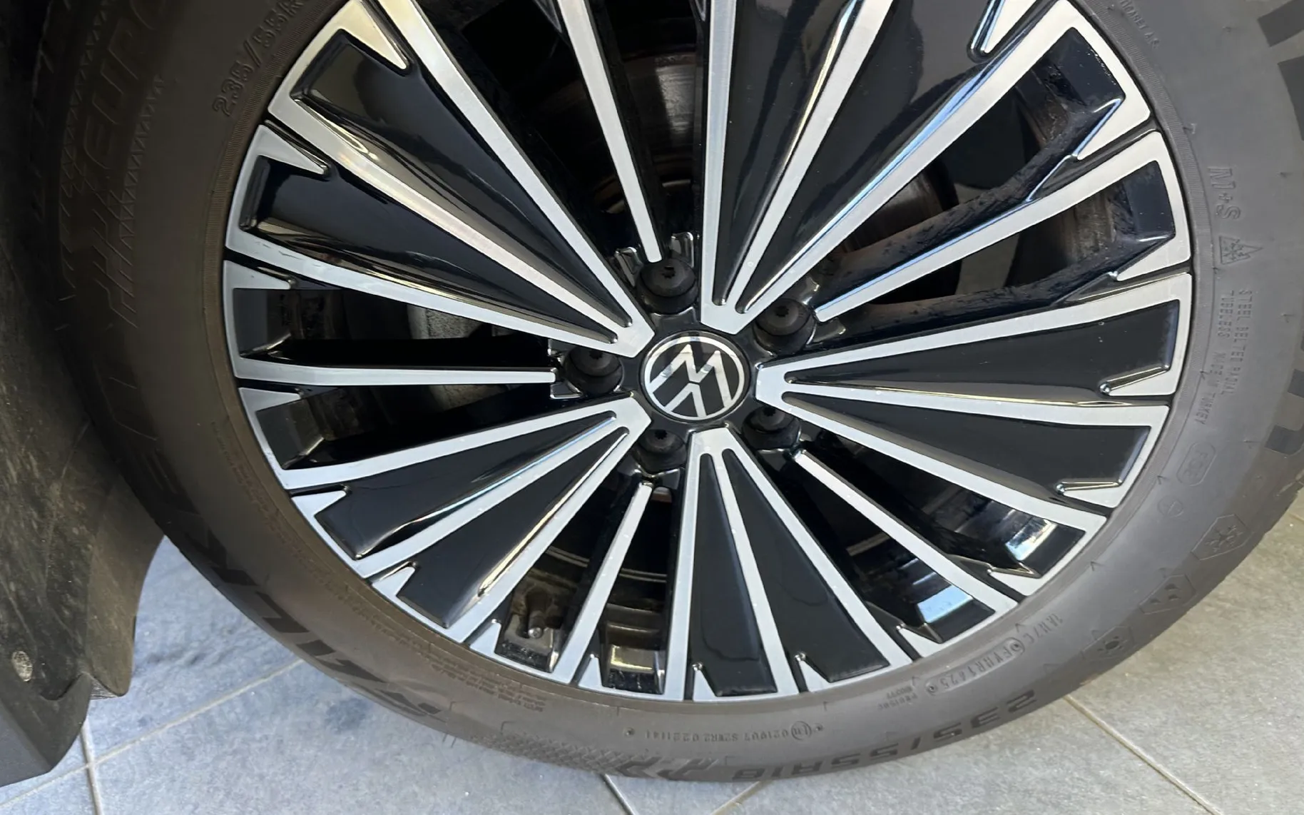 Zunanja slika - Volkswagen Tiguan - 1.5 eTSI DSGLife 96kW.NEMŠKI.KAMERA.LED.ACC.KLJUKA - 15