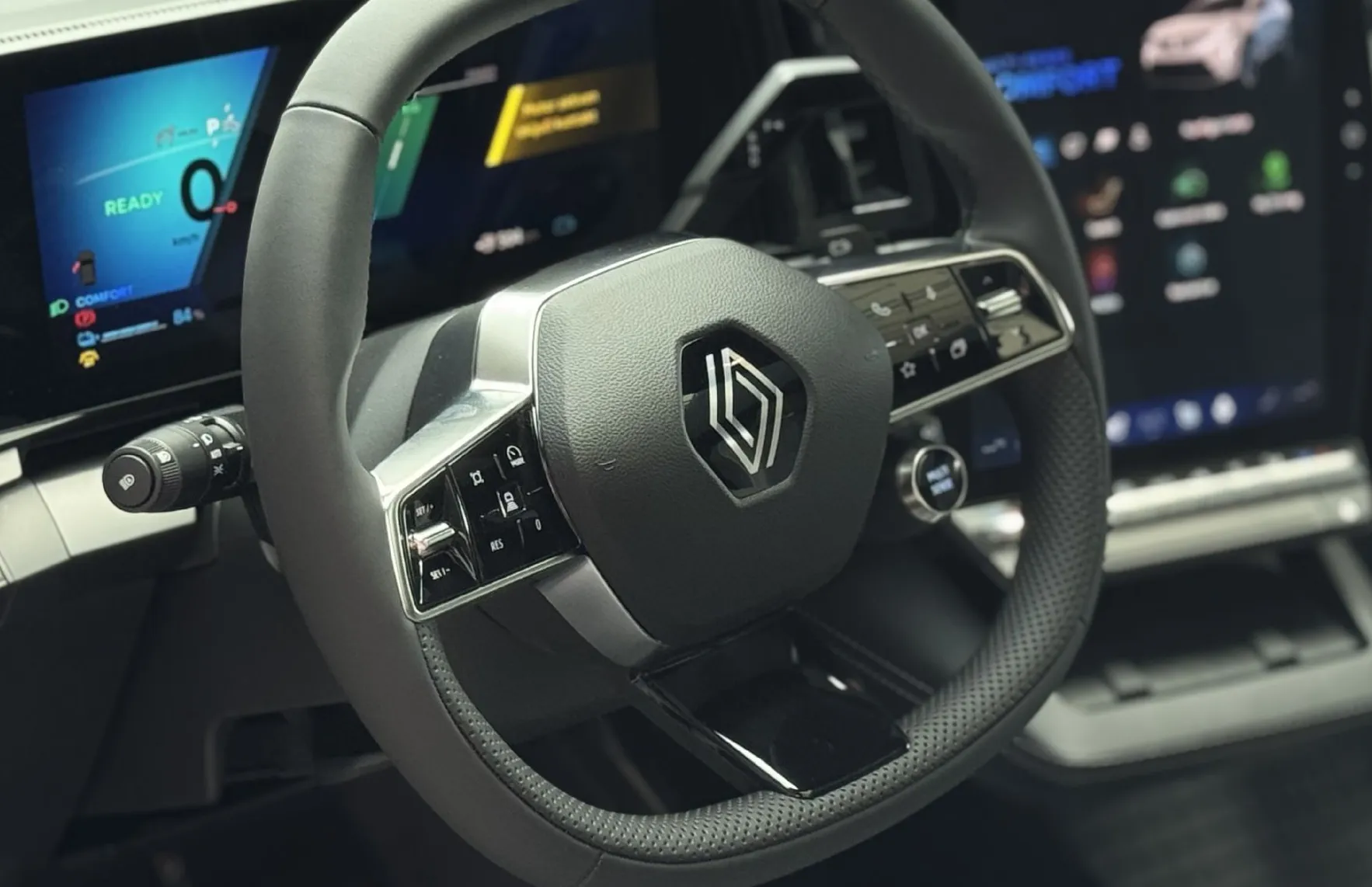 Zunanja slika - Renault Scénic - Scenic iconic E-Tech E 220 Long range - 10