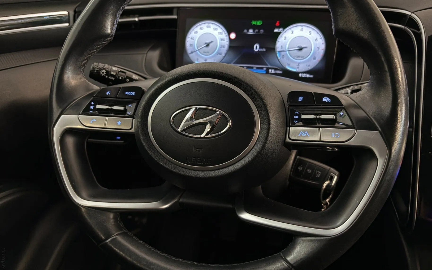 Notranja slika - Hyundai Tucson - 1.6 T-GDI Slovensko vozilo - Kamera - Garancija - 10