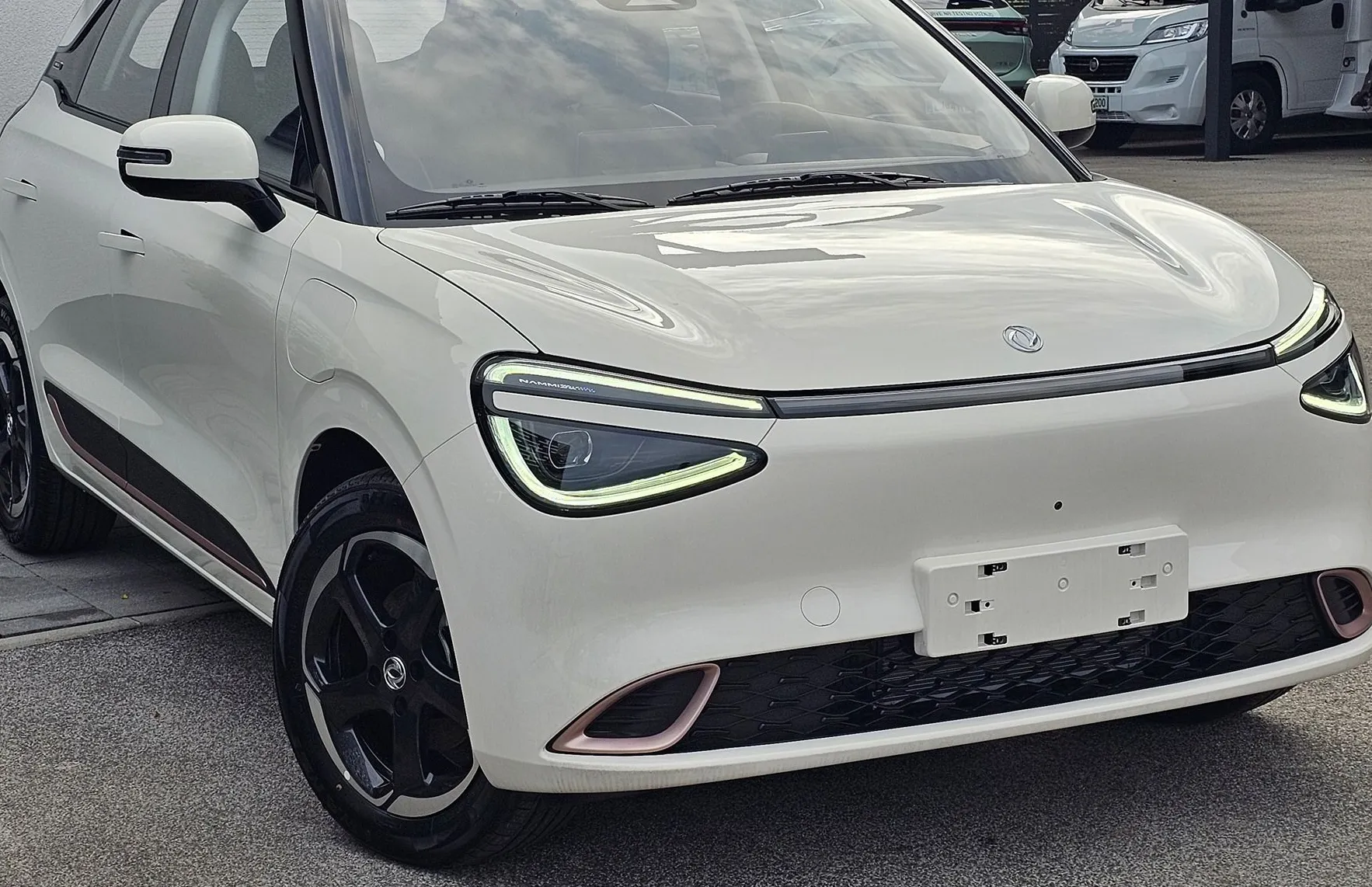 Zunanja slika - Dongfeng Box - E3 42.3 kWh 70 kW- 360KAM-LED- - 9