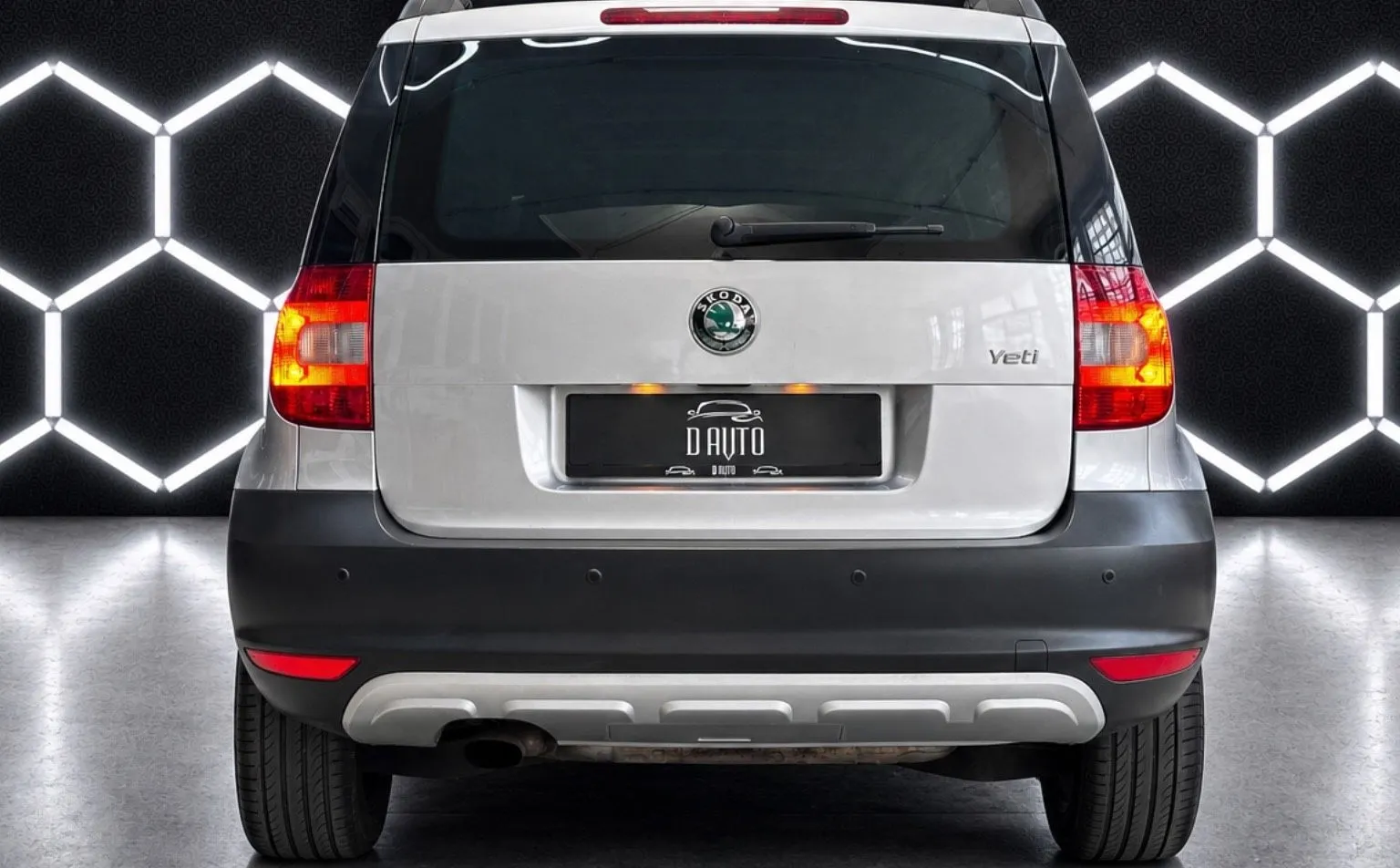 Notranja slika - Škoda Yeti - 1.2 TSI  DSG+PANORAMA+KLJUKA+TEMPOMAT+SLO.VOZILO.. - 16