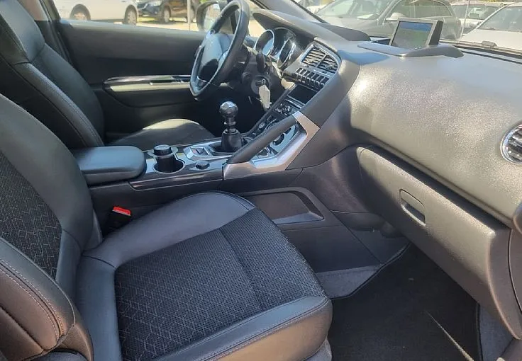 Zunanja slika - Peugeot 3008 - 1.2 PureTech Allure - HITRI KREDIT BREZ POLOGA - 9